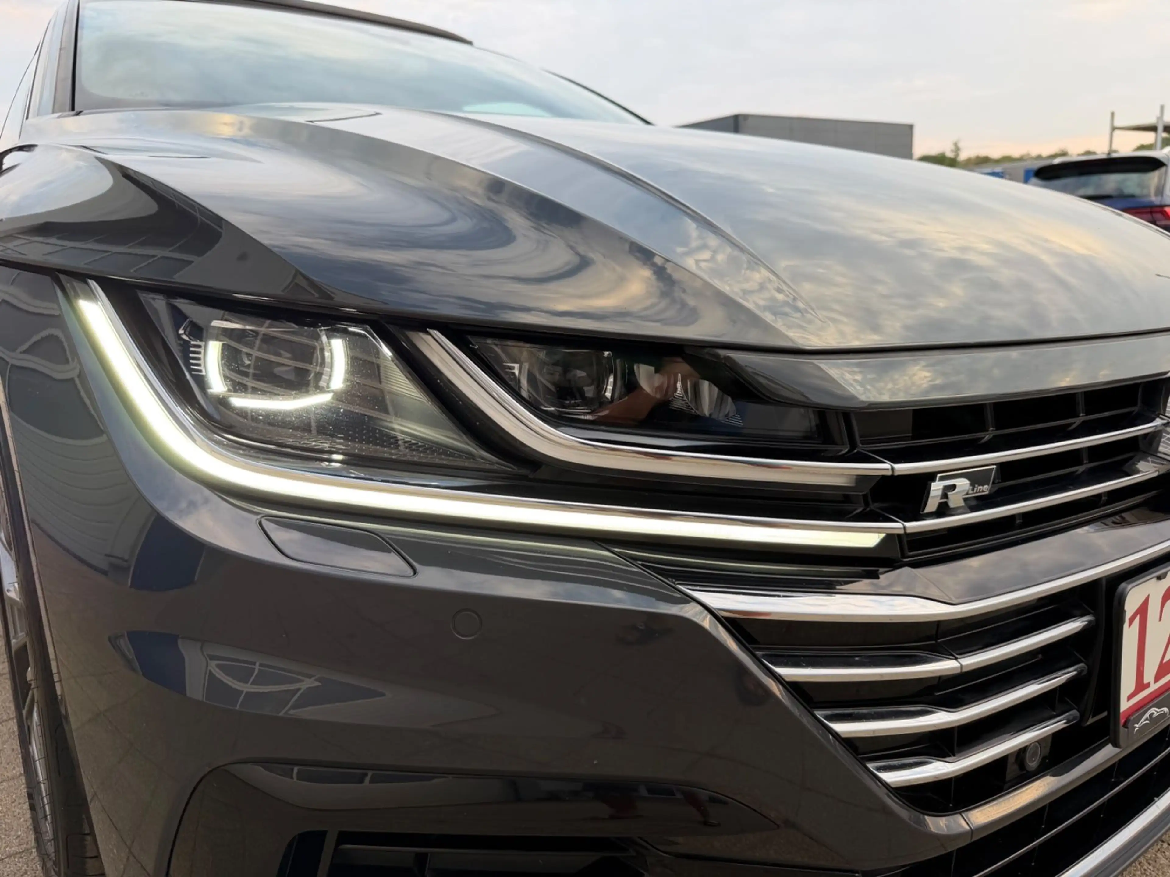 Volkswagen Arteon R-Line 2.0TSI Virtual Pano ACC Kamera Ahk — photo 8