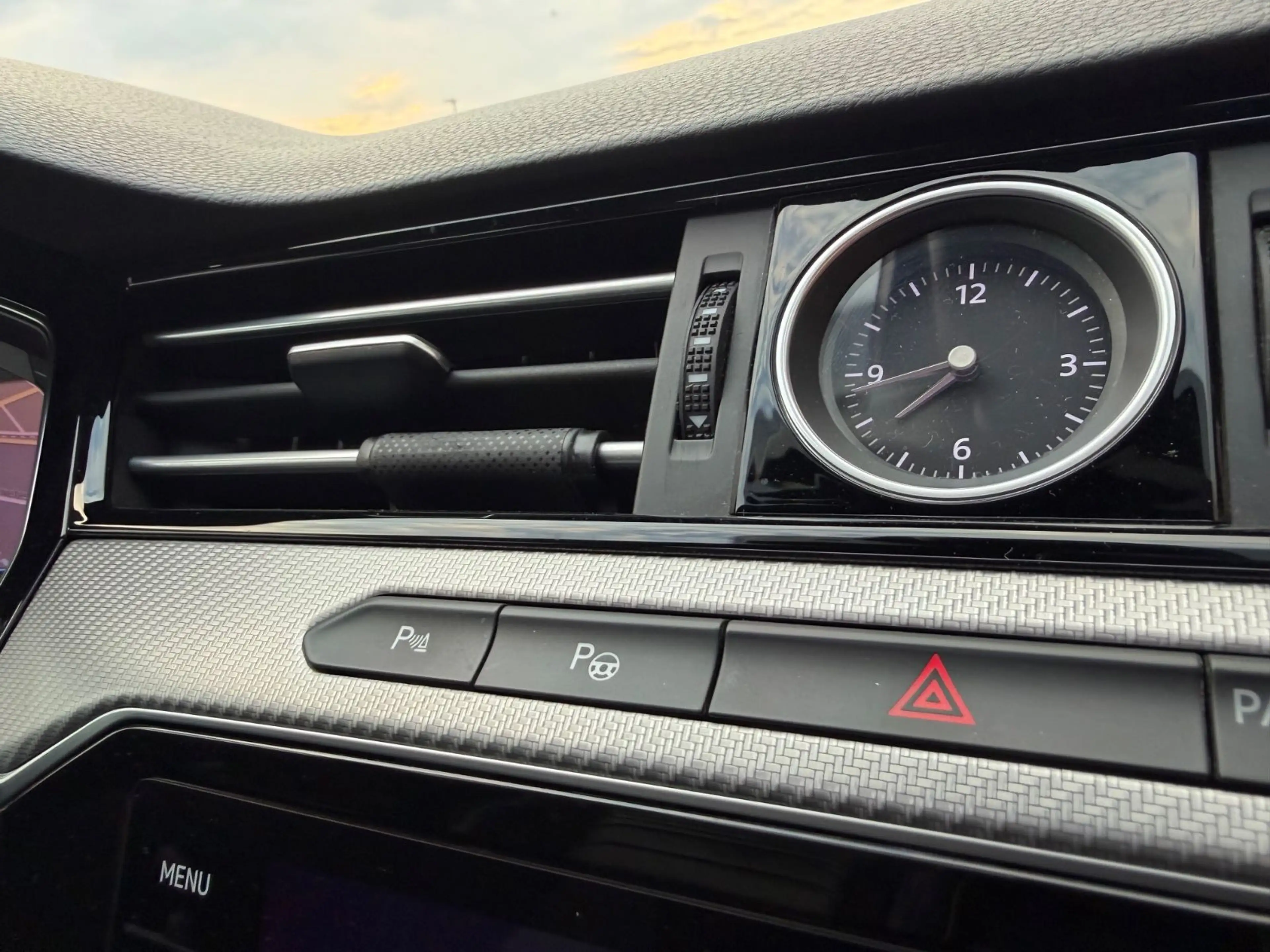 Volkswagen Arteon R-Line 2.0TSI Virtual Pano ACC Kamera Ahk — photo 15