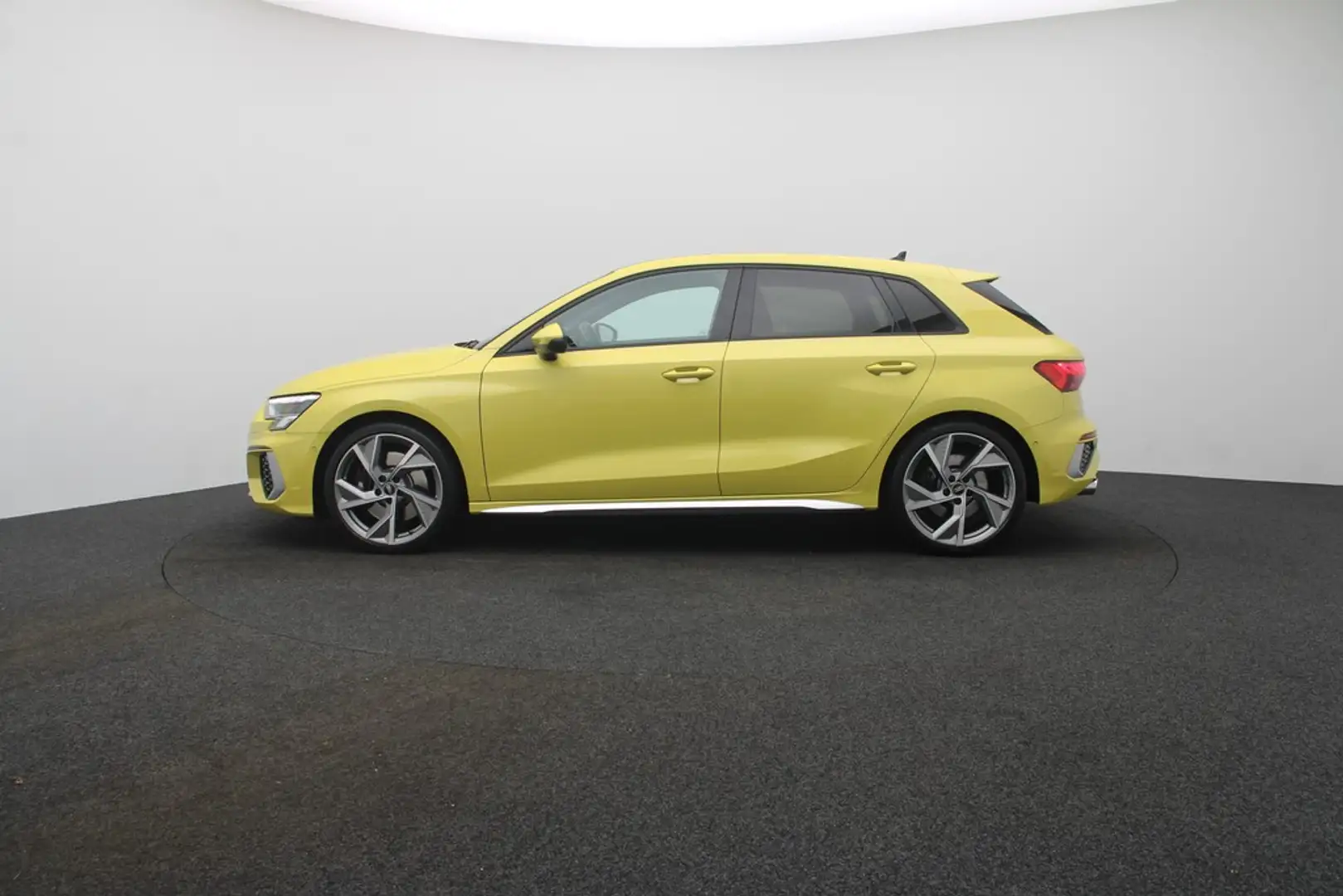 Audi S3 Sportback 2.0 TFSI quattro . LED Navi B&O ACC Gelb - 2