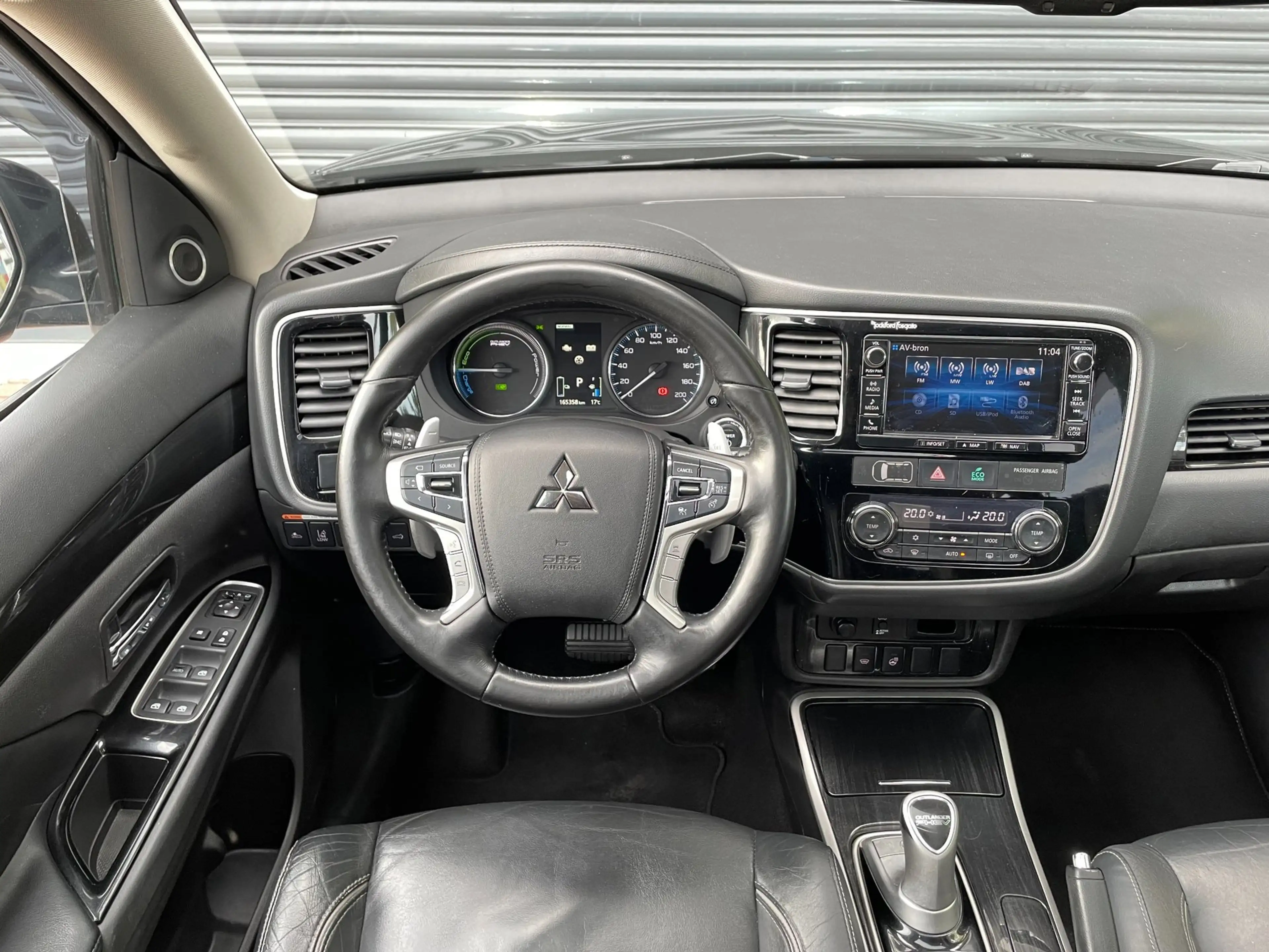 Mitsubishi Outlander 2.0 PHEV Instyle+ Schuifdak | Trekhaak | Camera | — photo 12