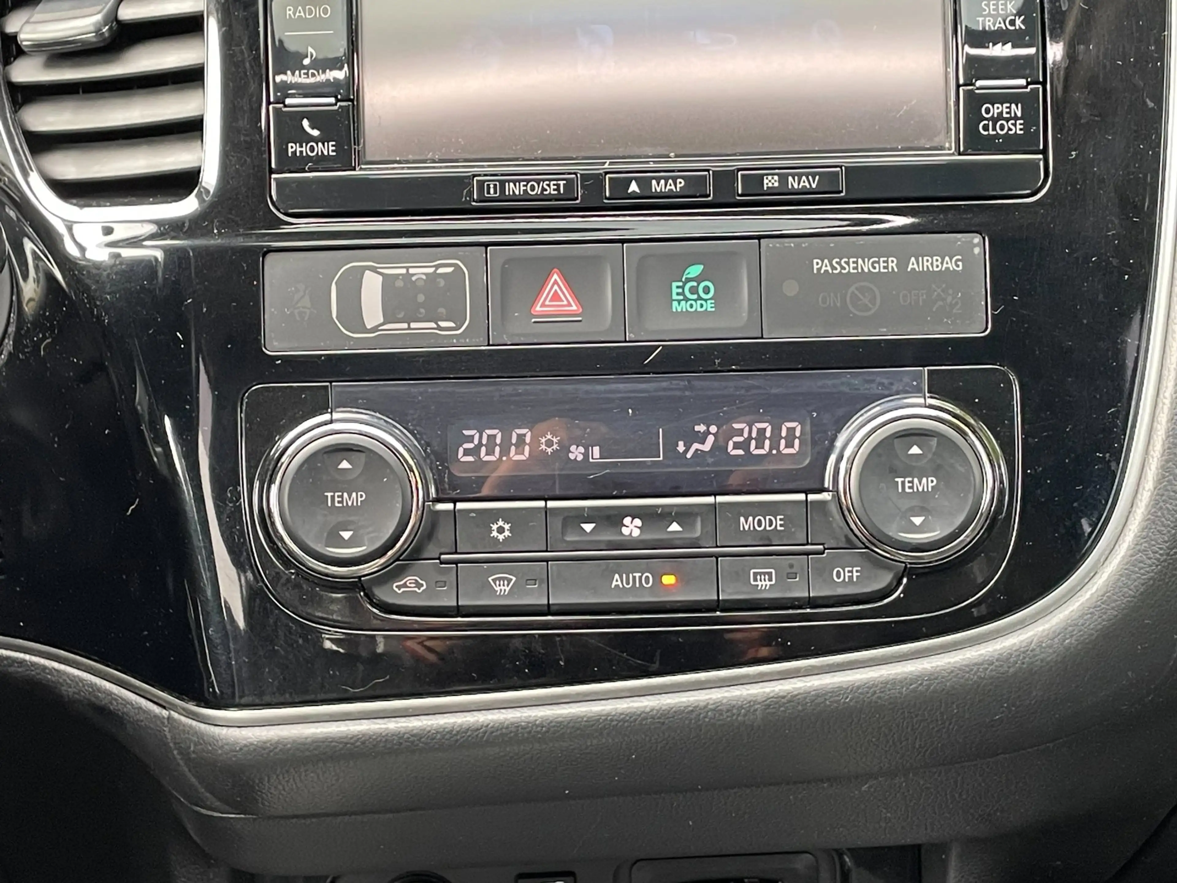 Mitsubishi Outlander 2.0 PHEV Instyle+ Schuifdak | Trekhaak | Camera | — photo 27