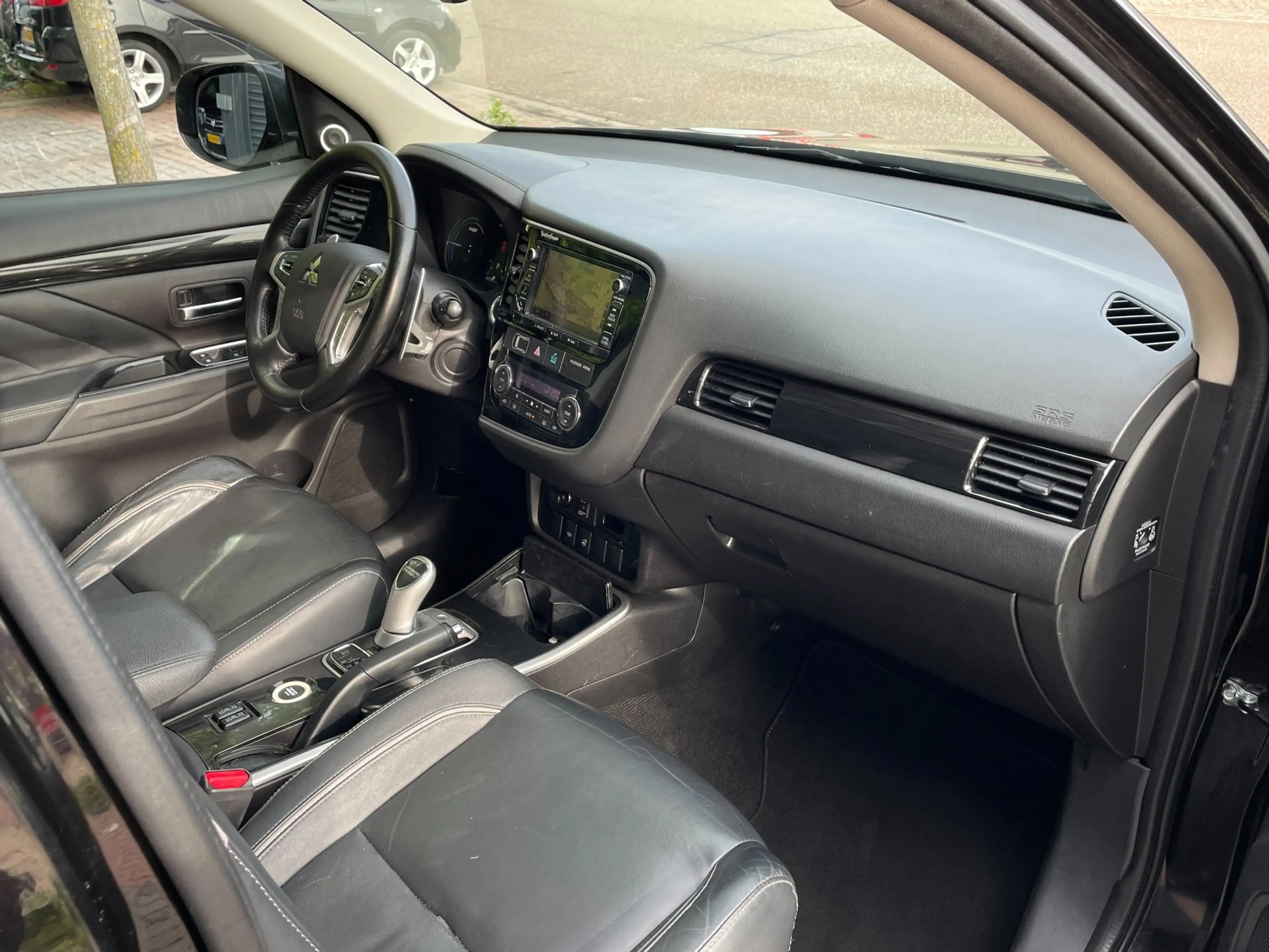 Mitsubishi Outlander 2.0 PHEV Instyle+ Schuifdak | Trekhaak | Camera | — photo 20