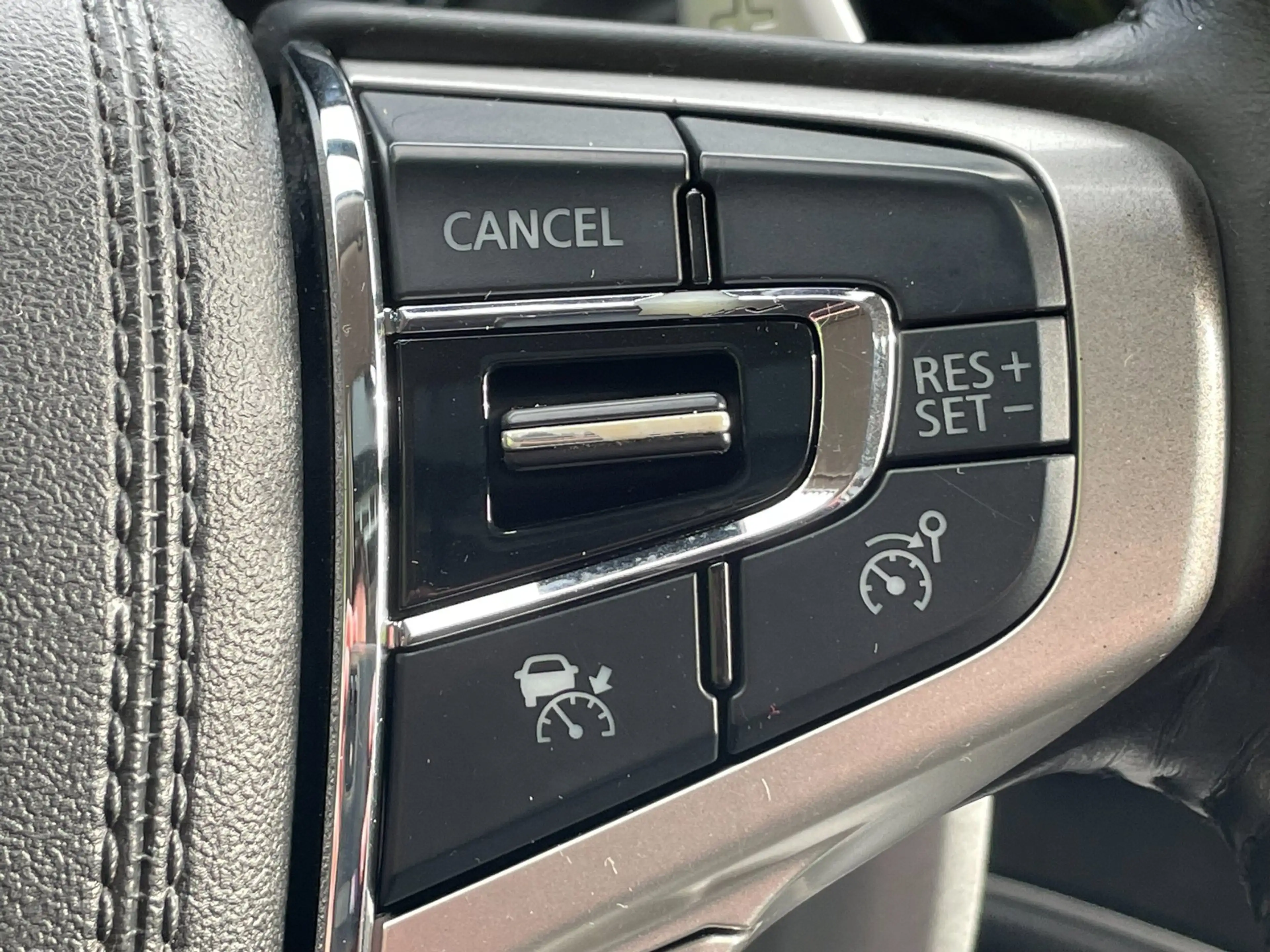 Mitsubishi Outlander 2.0 PHEV Instyle+ Schuifdak | Trekhaak | Camera | — photo 36