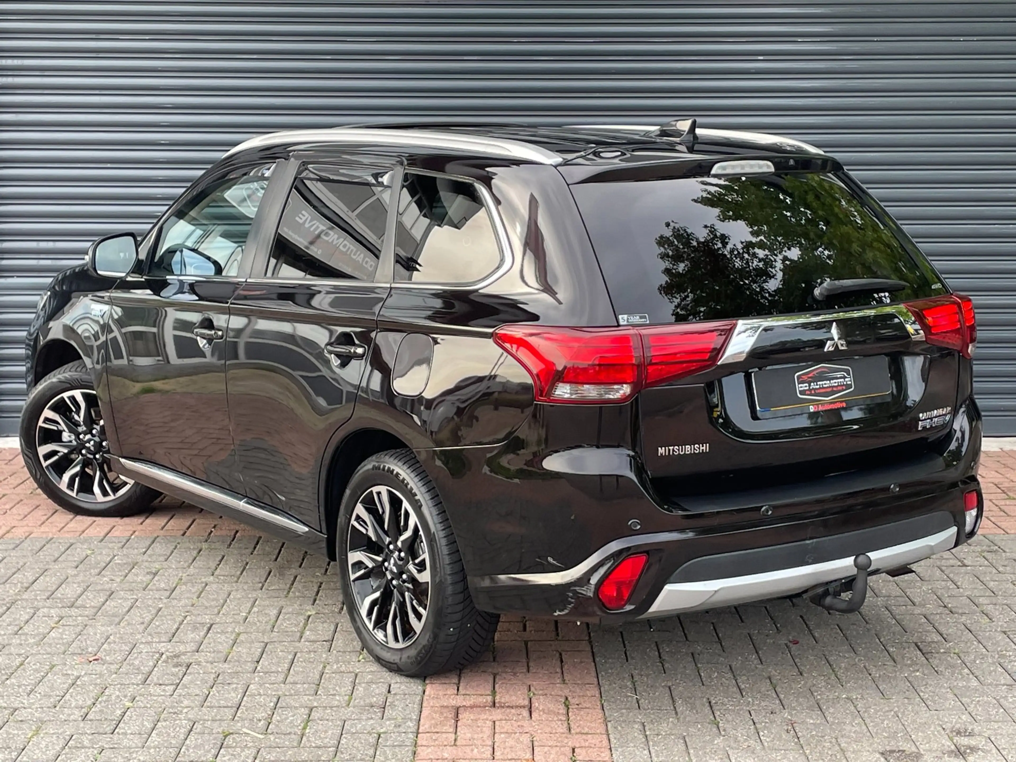Mitsubishi Outlander 2.0 PHEV Instyle+ Schuifdak | Trekhaak | Camera | — photo 4