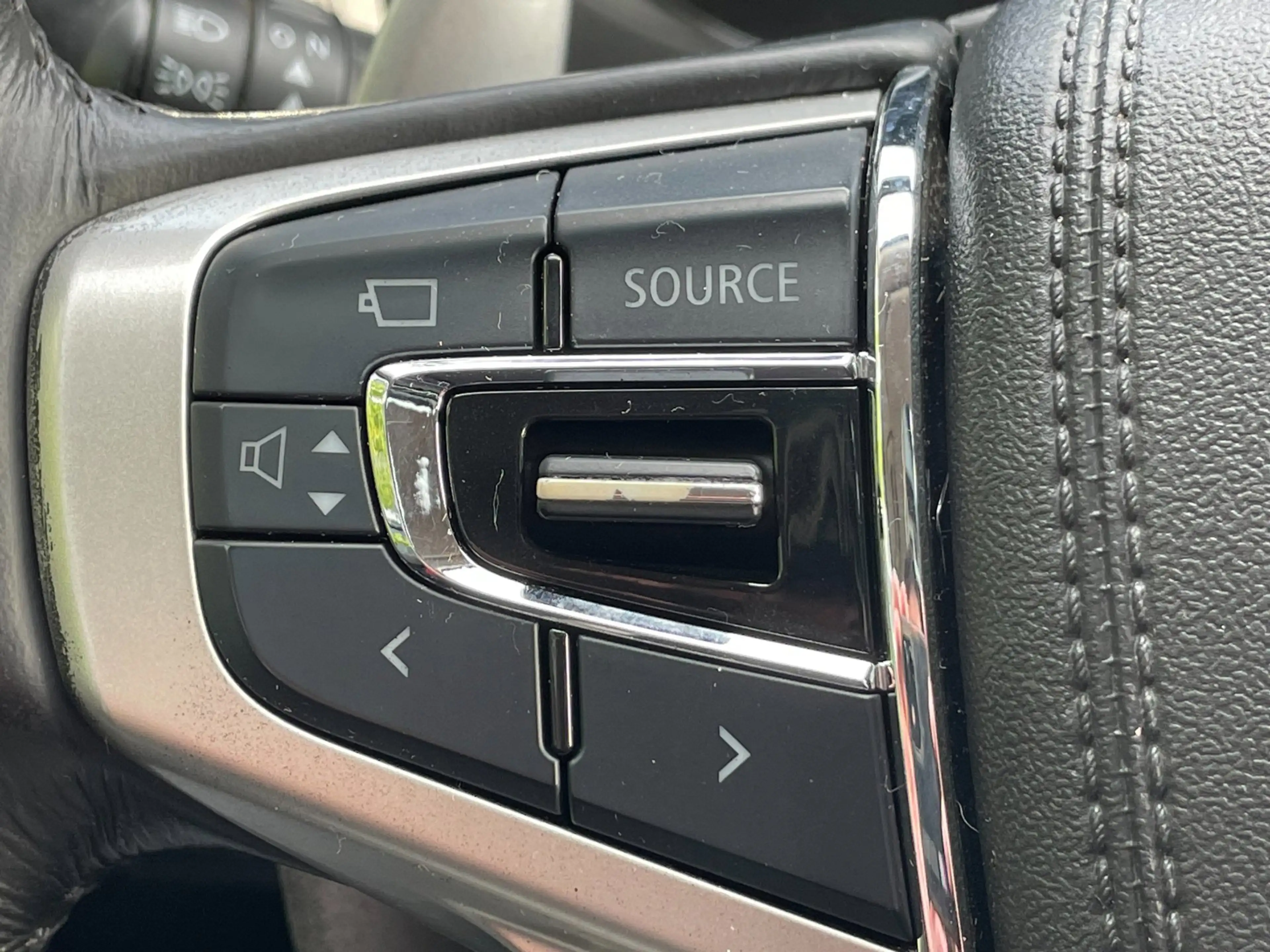 Mitsubishi Outlander 2.0 PHEV Instyle+ Schuifdak | Trekhaak | Camera | — photo 35