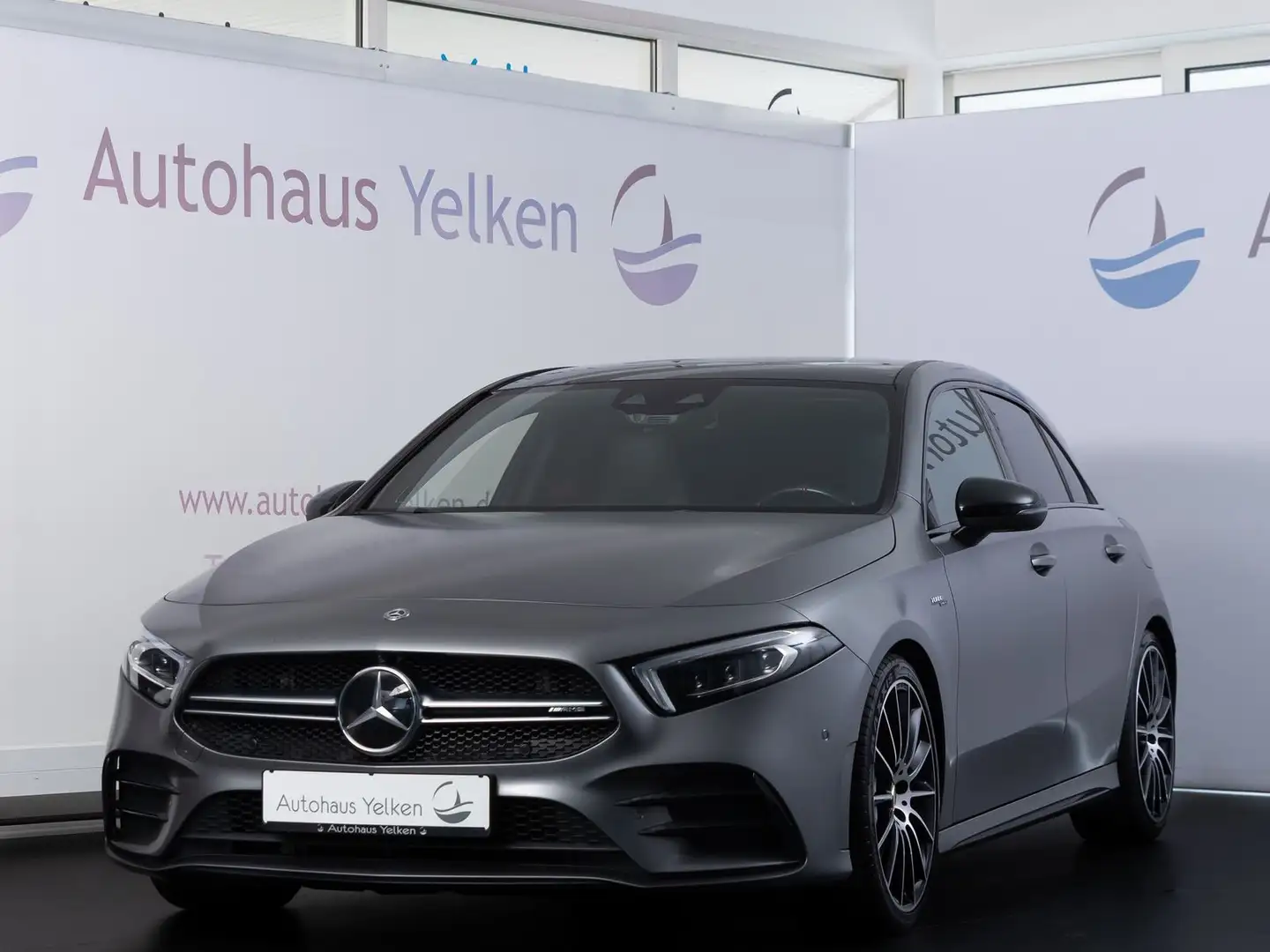 Mercedes-Benz A 35 AMG *MBEAM*DISTR*PANO*BURM*STDHZ*AHK*360° Grau - 1