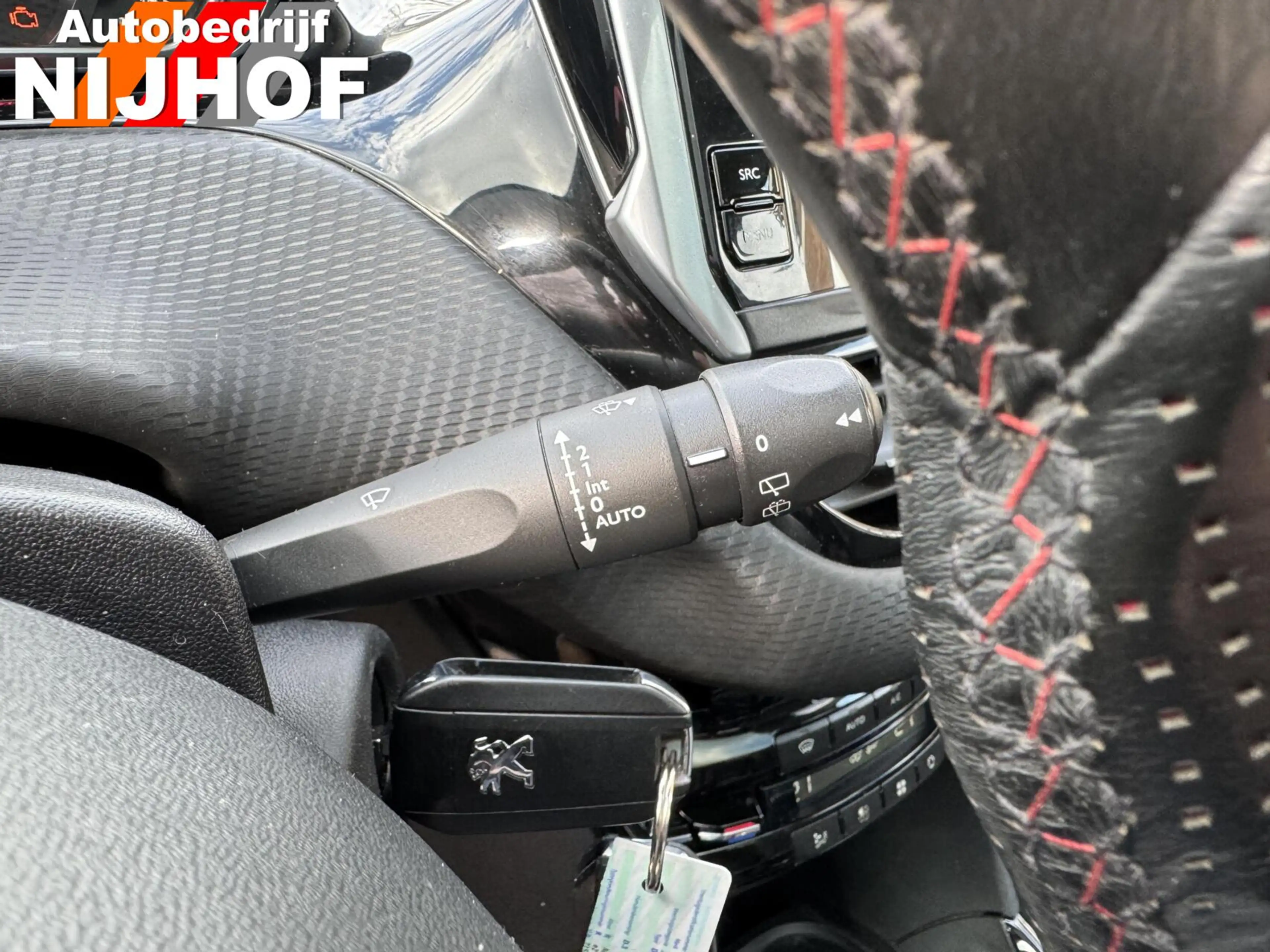 Peugeot 2008 1.2 PureTech GT-line — photo 16