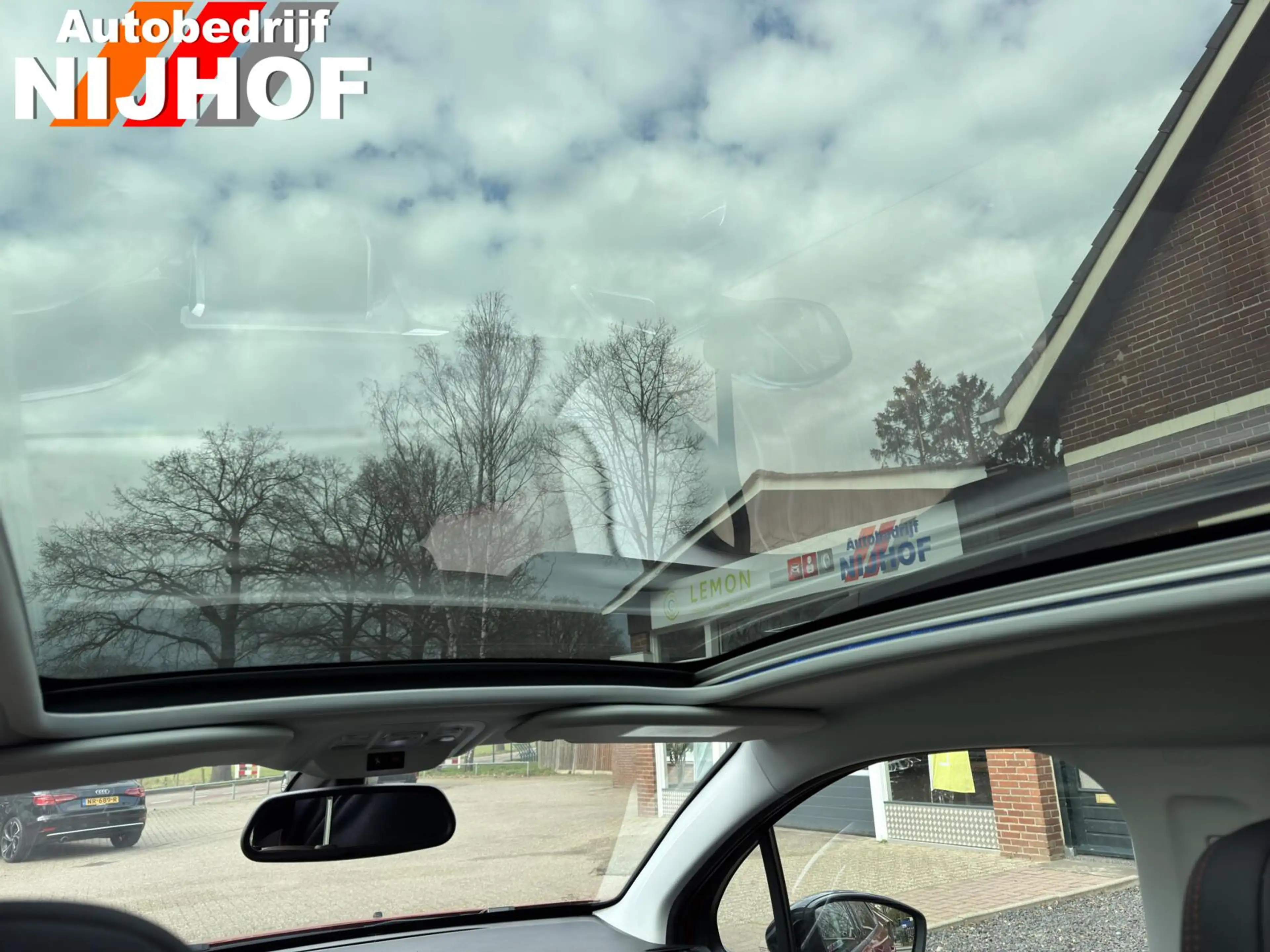 Peugeot 2008 1.2 PureTech GT-line — photo 24