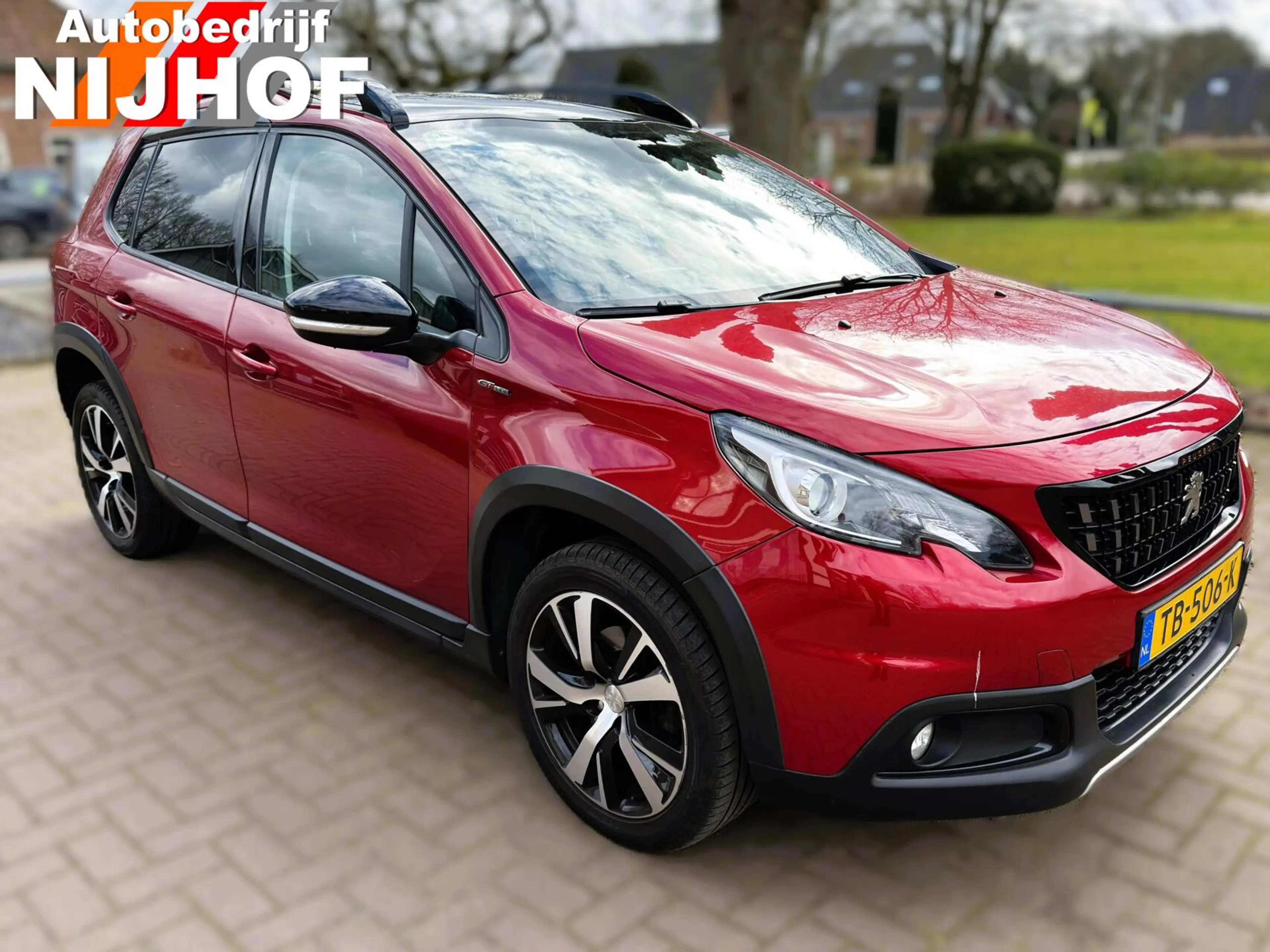 Peugeot 2008 1.2 PureTech GT-line — photo 8