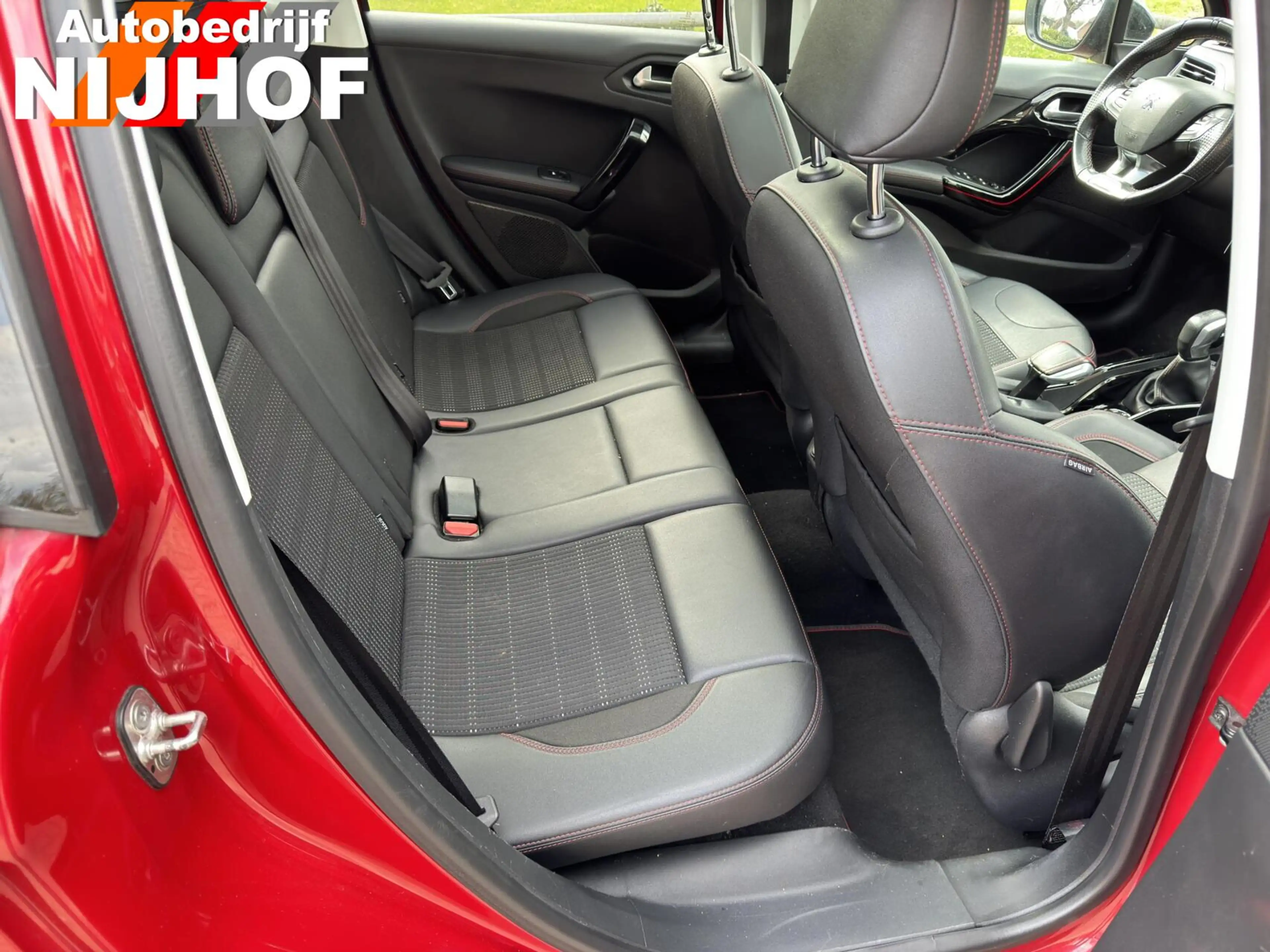 Peugeot 2008 1.2 PureTech GT-line — photo 27
