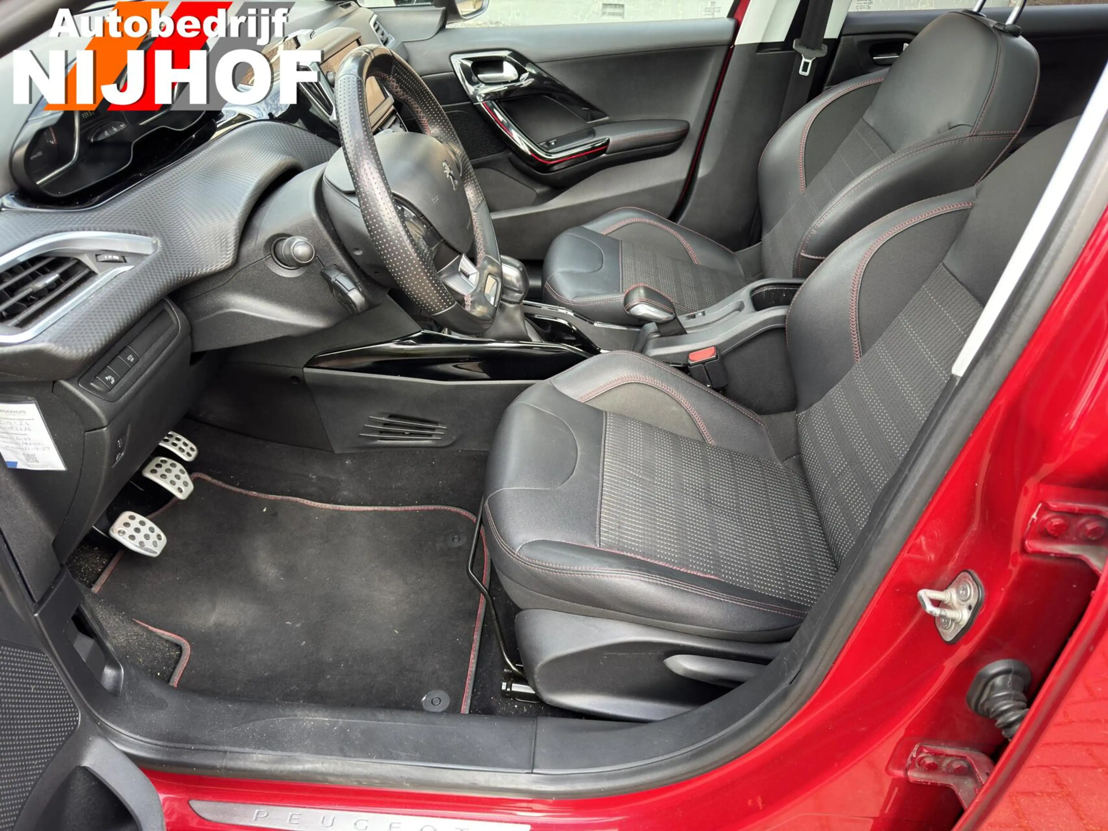 Peugeot 2008 1.2 PureTech GT-line — photo 21