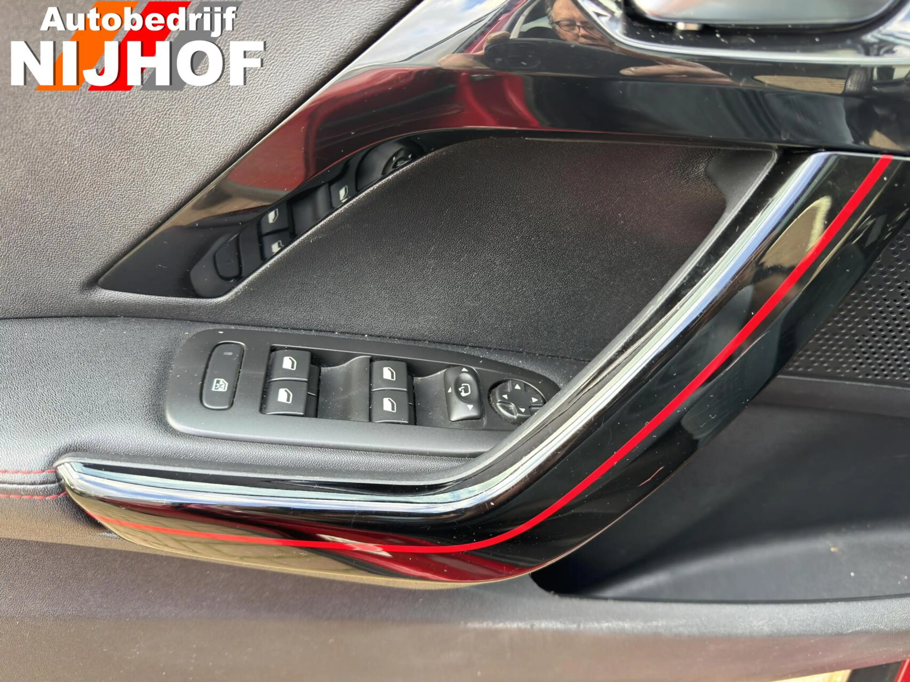 Peugeot 2008 1.2 PureTech GT-line — photo 14