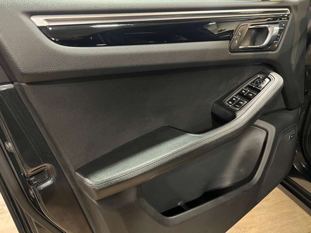 2018 Porsche Macan S Adaptive Cruise Navigation Bose Memory Panoromic thumb 37