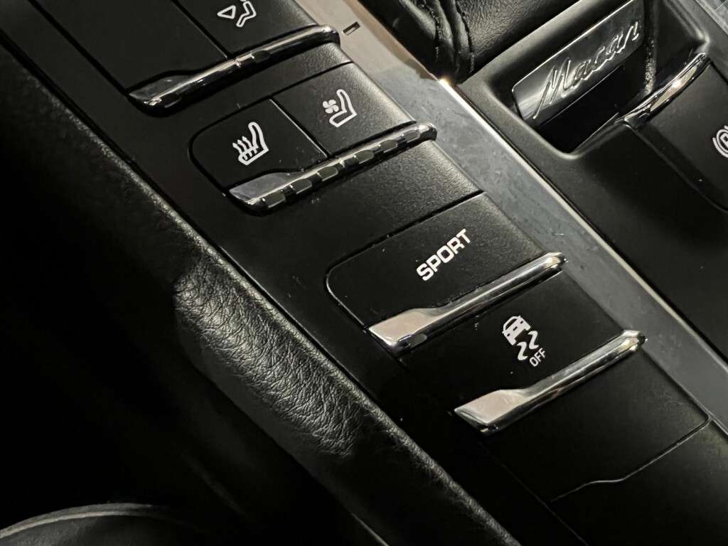 2018 Porsche Macan S Adaptive Cruise Navigation Bose Memory Panoromic thumb 34