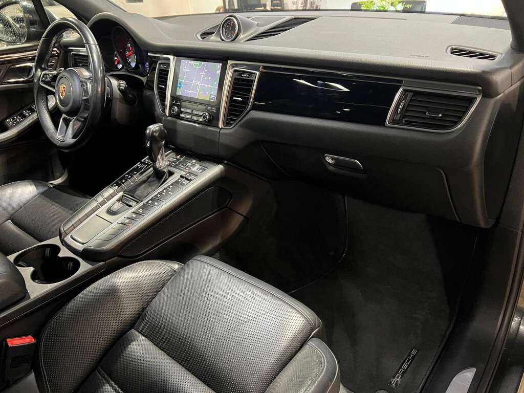 2018 Porsche Macan S Adaptive Cruise Navigation Bose Memory Panoromic thumb 29