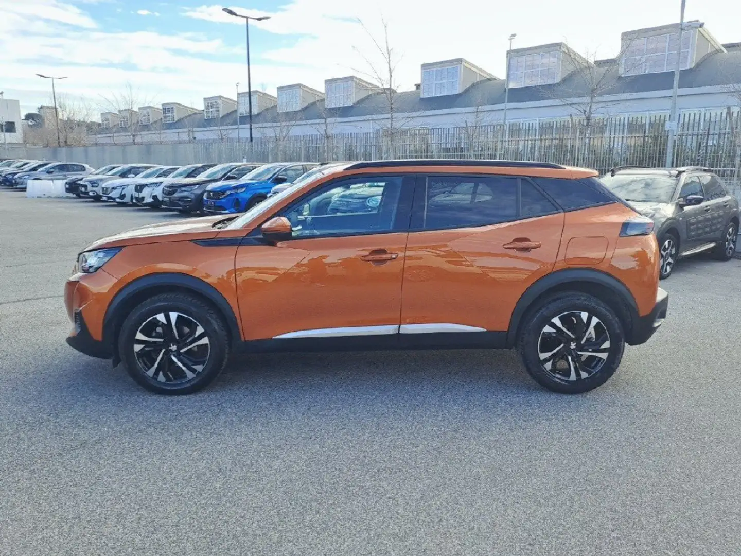 Peugeot 2008 PureTech 130 Allure Pack S/S Arancione - 2