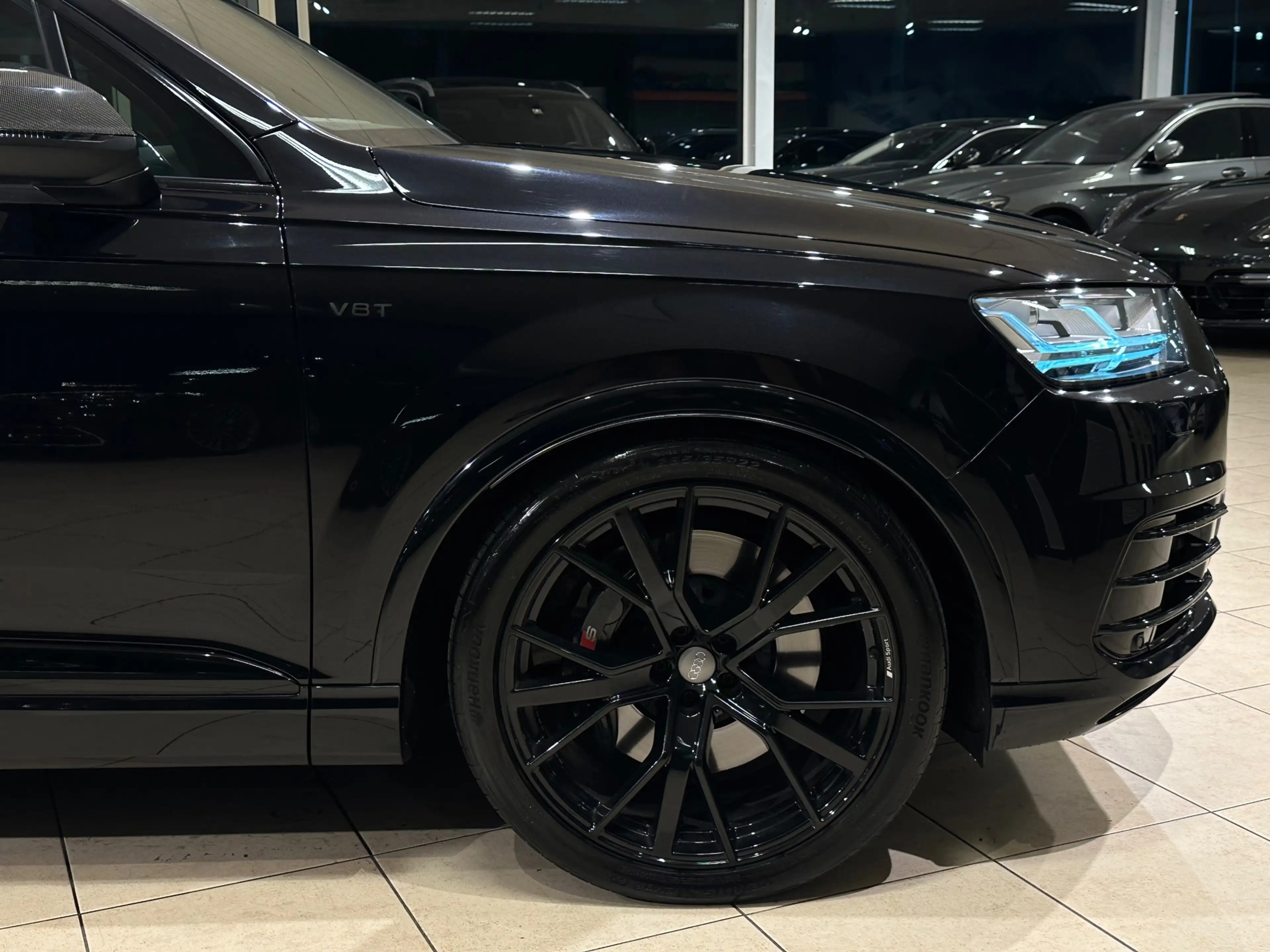 Audi SQ7 4.0 TDI Quattro Pro Line + Panorama/HUD/Black Edit — photo 8