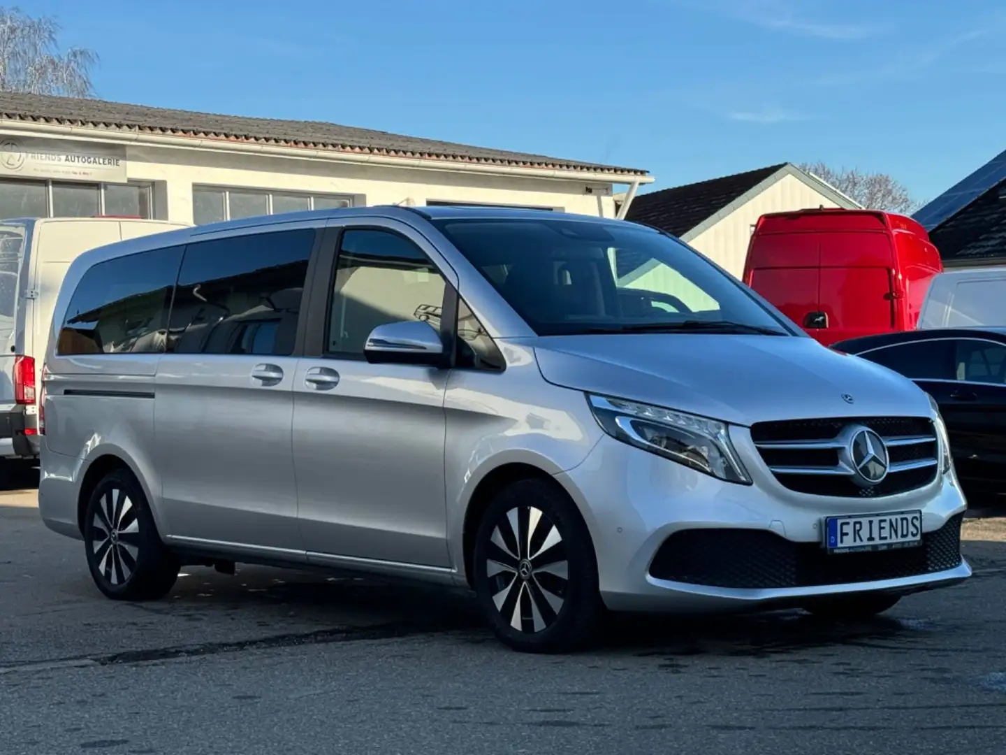 Mercedes-Benz V 220 d EDITION*7-SITZER*LANG*SCHECKHEFT MB*1.HD* Argintiu - 2