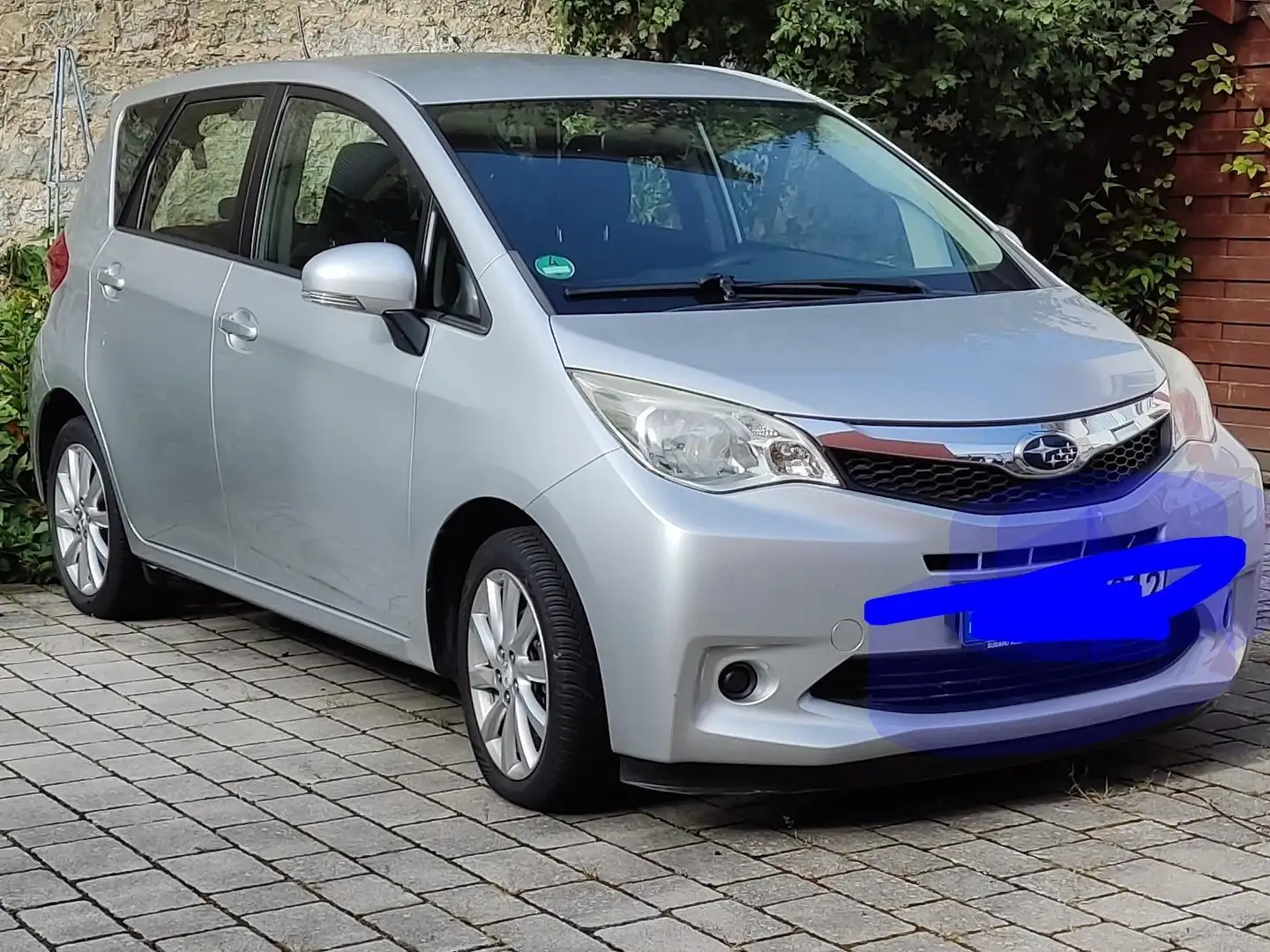 Subaru Trezia Trezia 1.3iActive Silber - 1