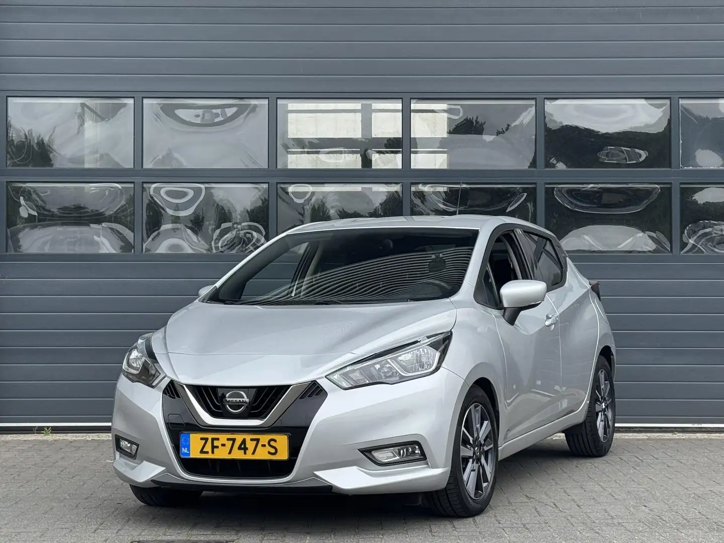 Nissan Micra 1.0 IG-T N-CONNECTA I NAVIGATIE I APPLE/ANDROID I Grau - 1