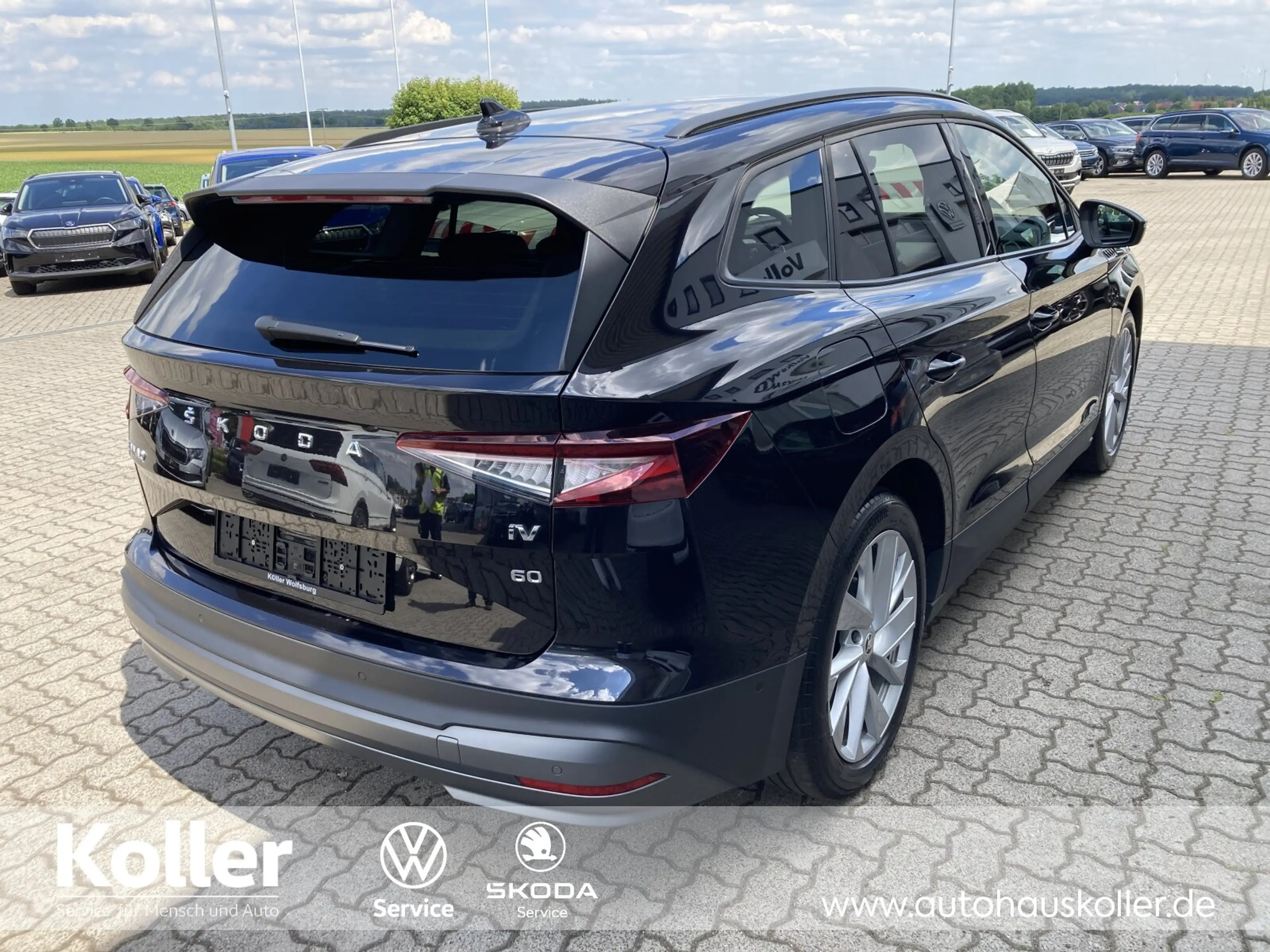Skoda Enyaq Enyaq iV 60 Loft AHK TParken el.HK Area View ACC — photo 4