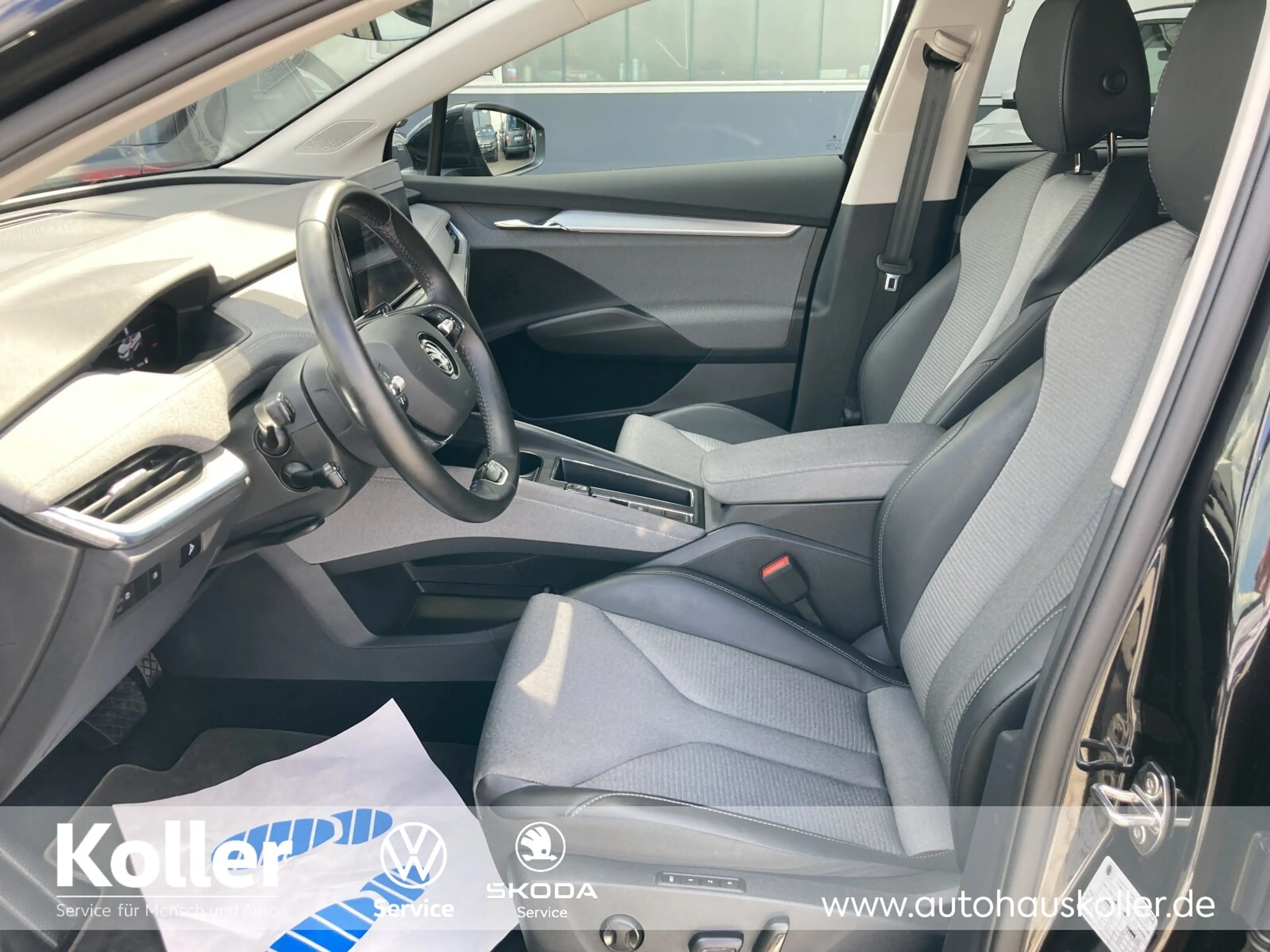 Skoda Enyaq Enyaq iV 60 Loft AHK TParken el.HK Area View ACC — photo 10
