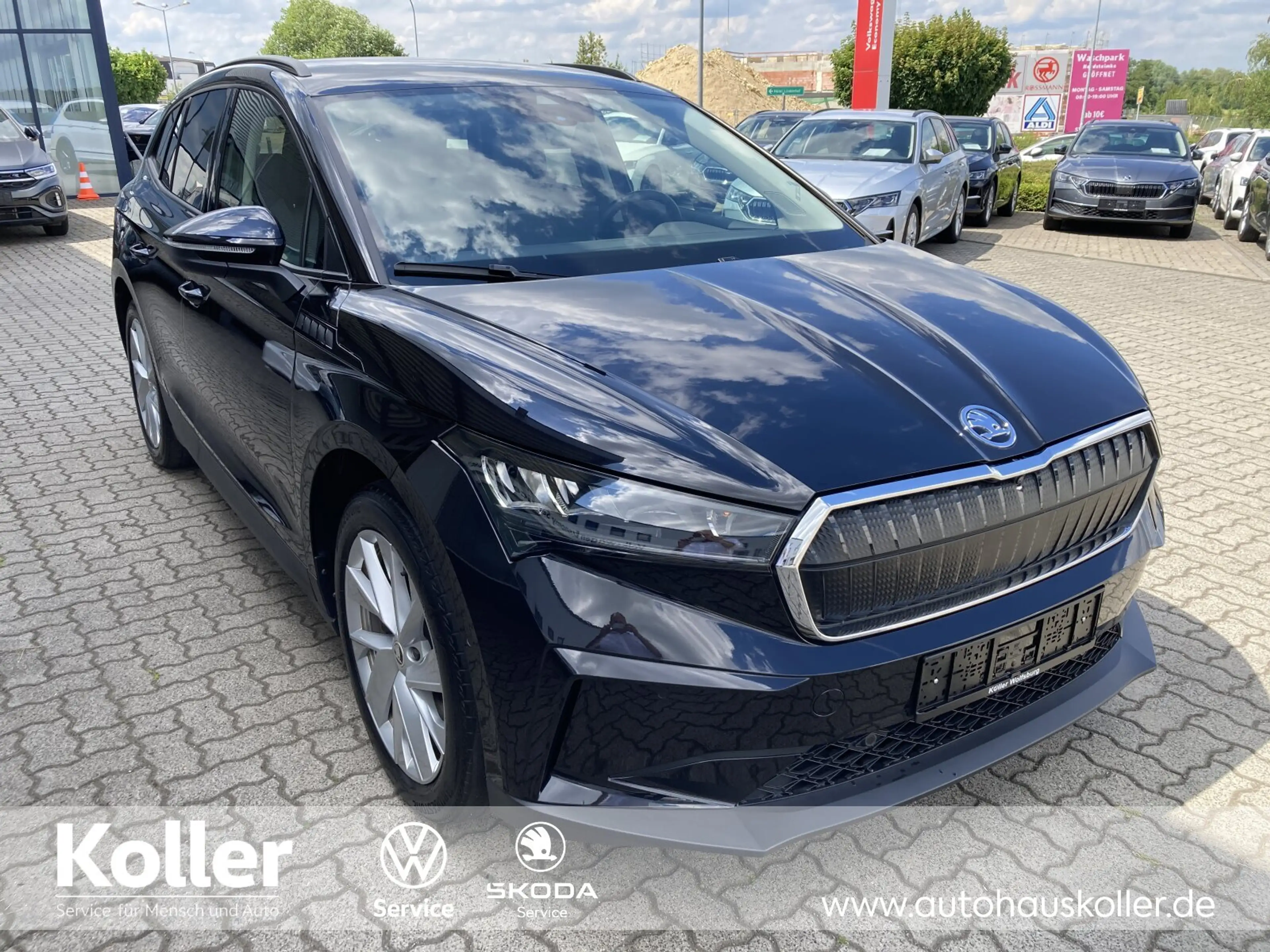 Skoda Enyaq Enyaq iV 60 Loft AHK TParken el.HK Area View ACC — photo 3