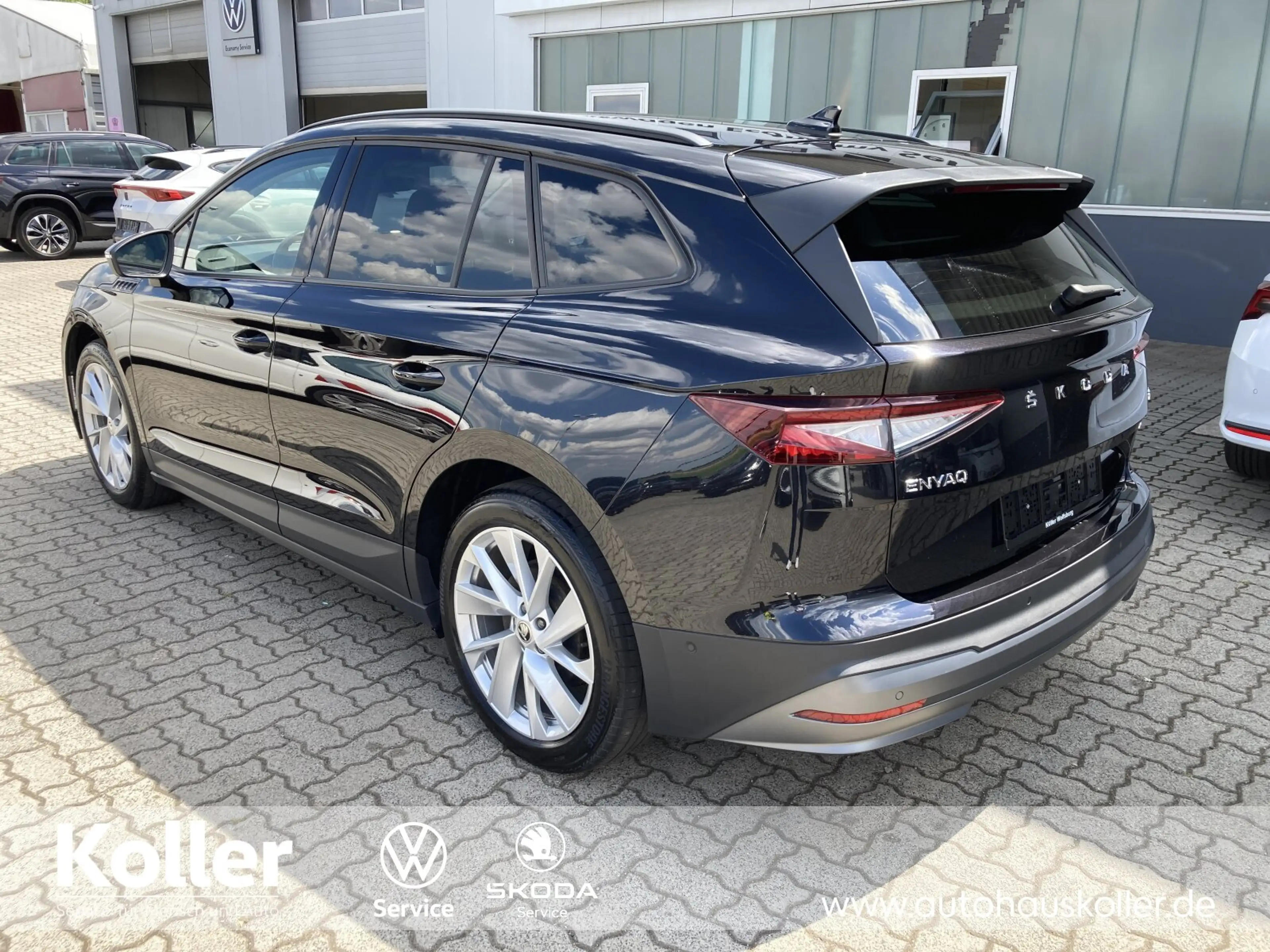 Skoda Enyaq Enyaq iV 60 Loft AHK TParken el.HK Area View ACC — photo 6