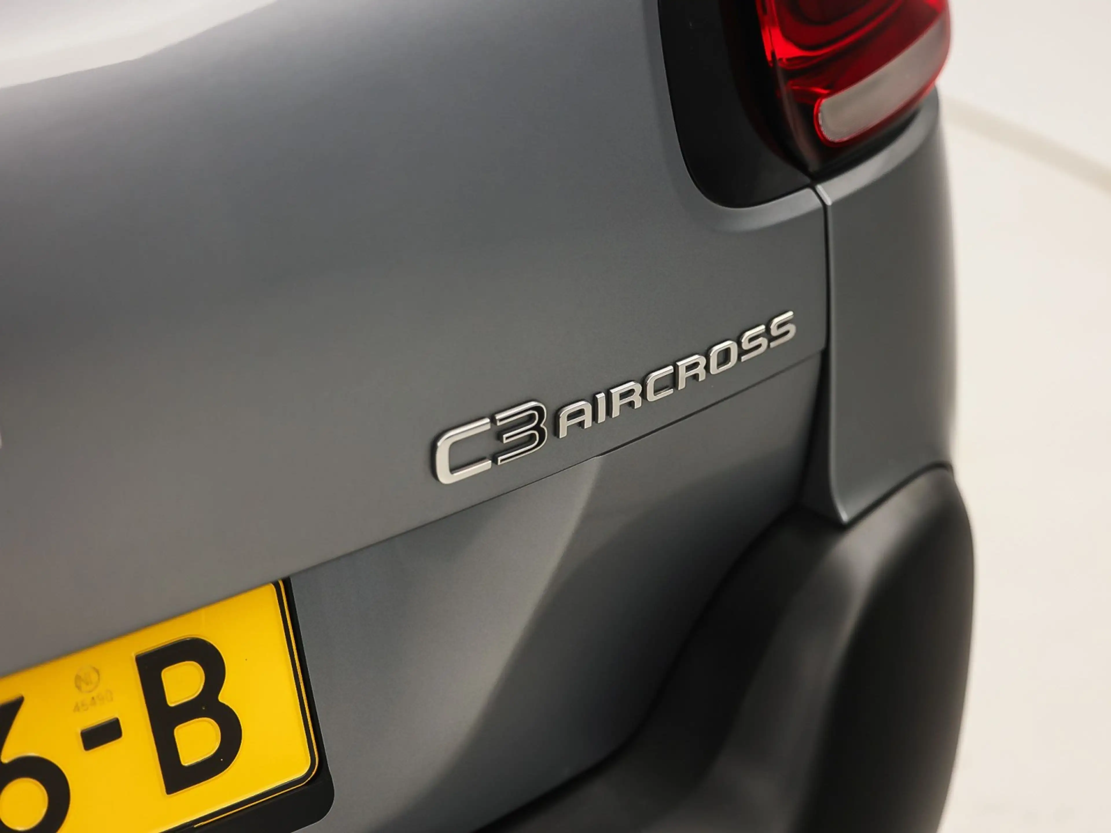 Citroen C3 Aircross 1.2 PureTech Sport (APPLE CARPLAY, GROOT NAVI, LOG — photo 26