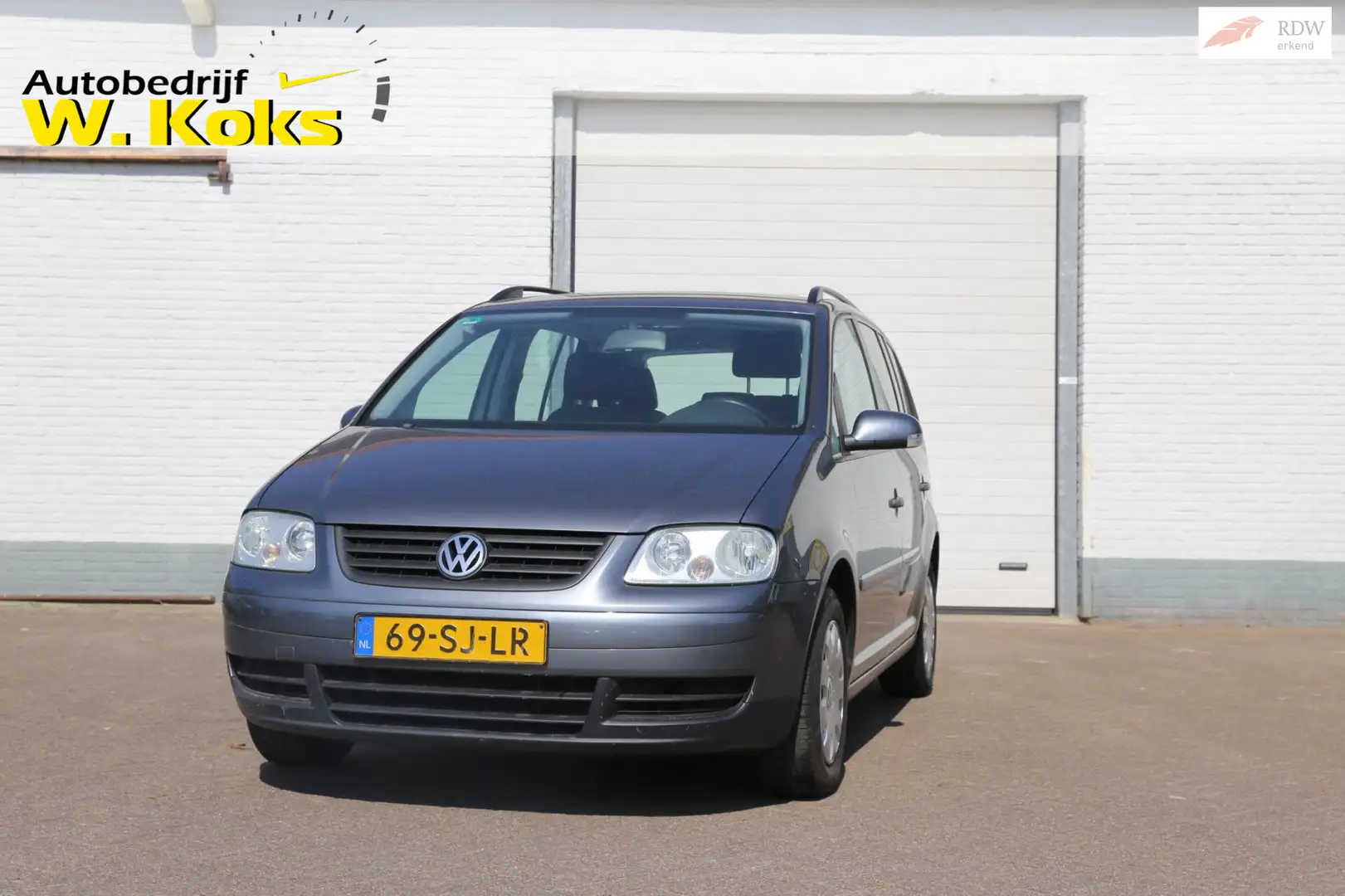 Volkswagen Touran 1.6-16V FSI Business Gris - 1