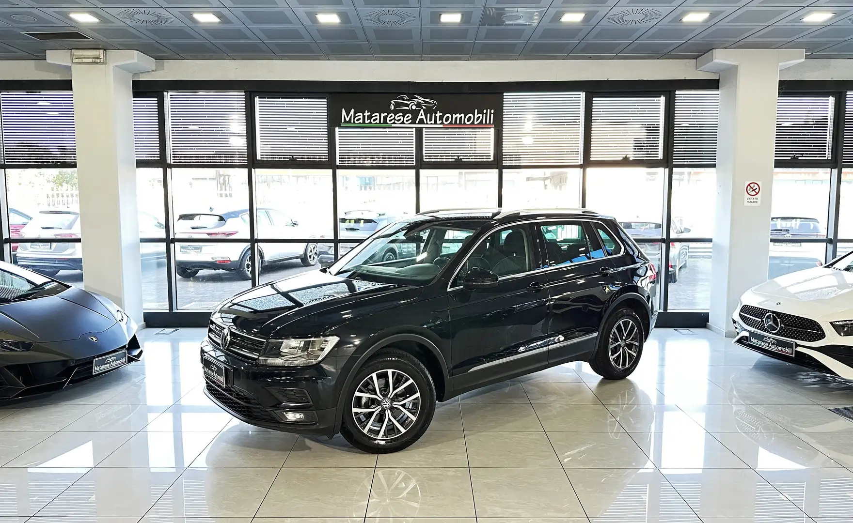 Volkswagen Tiguan 2.0d 150cv DSG CarPlay PaddleF1 ADAS Finanziabile Nero - 1