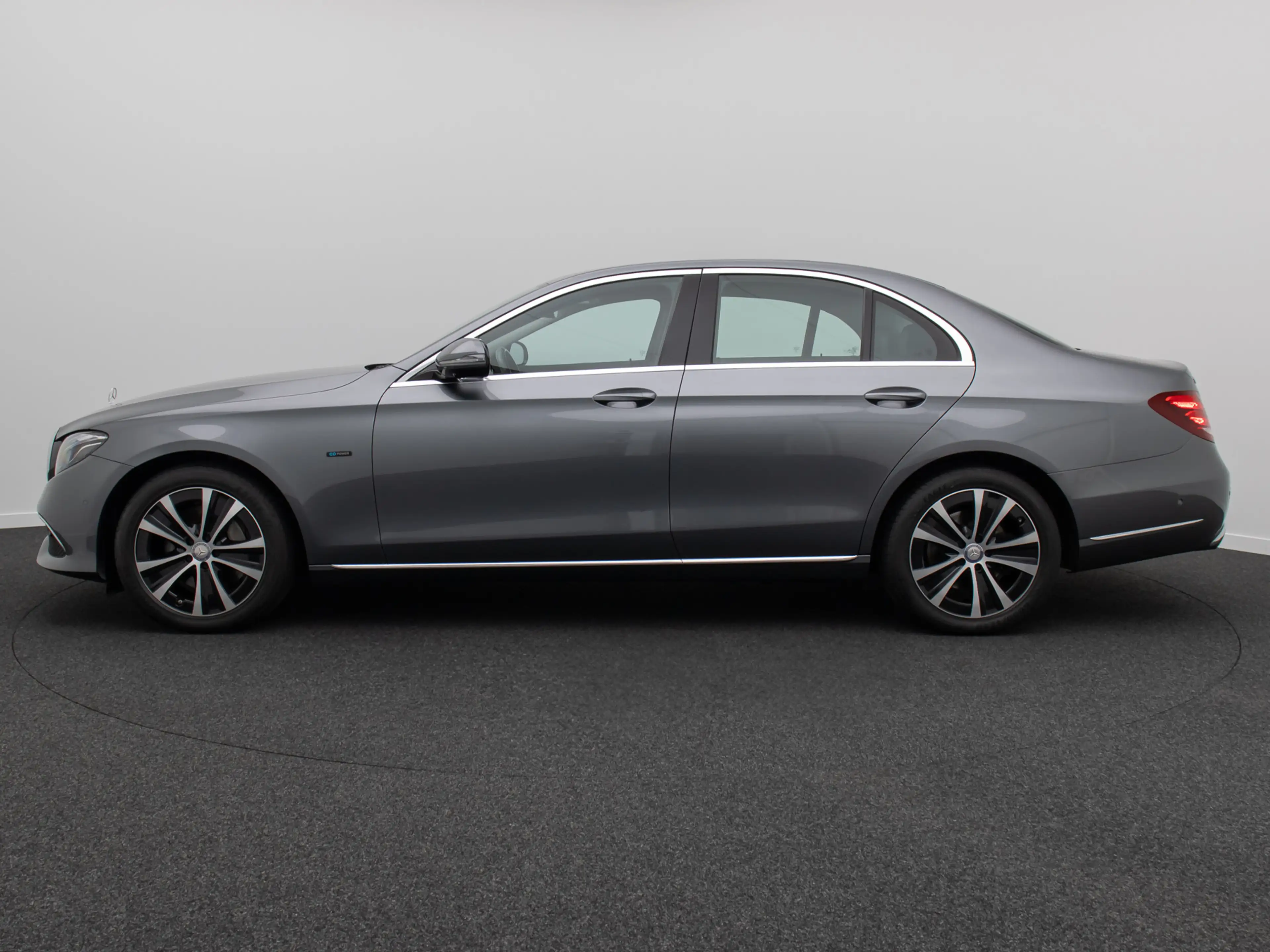 Mercedes-Benz E 300 de Widscreen 360° DAB AHK FahrAss HiFi 18 — photo 11