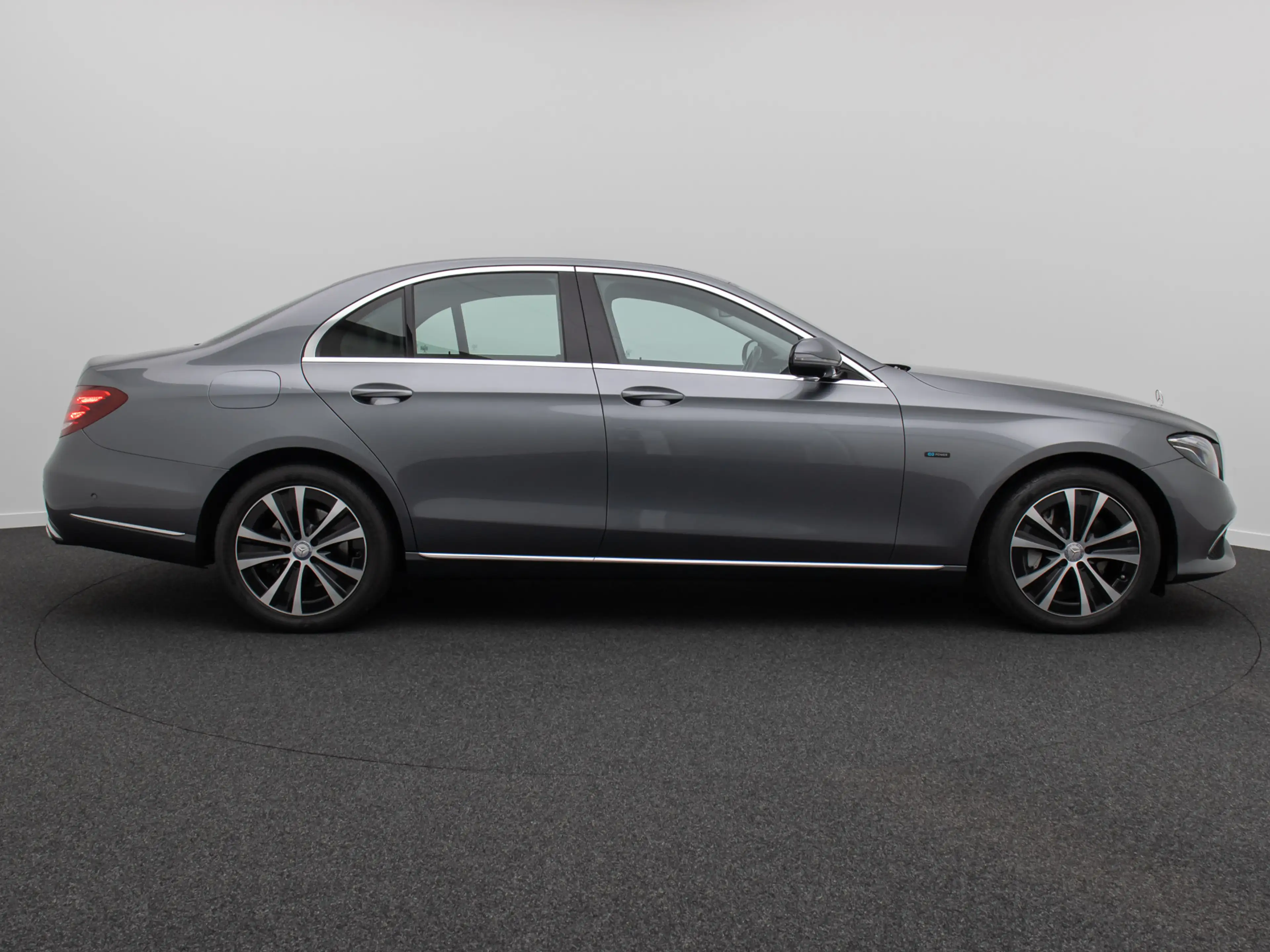 Mercedes-Benz E 300 de Widscreen 360° DAB AHK FahrAss HiFi 18 — photo 5