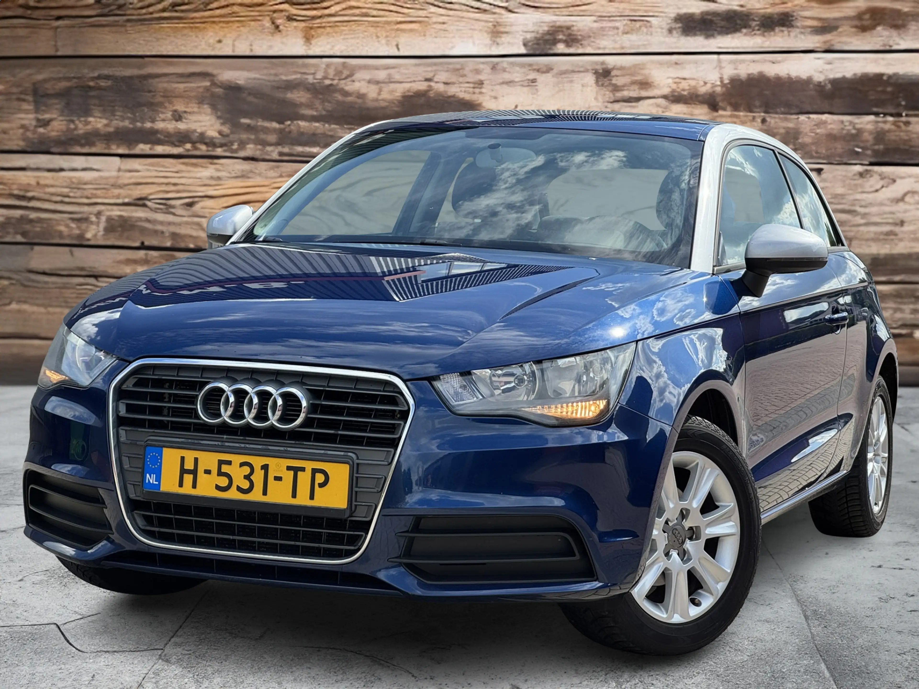 Audi A1 1.2 TFSI Admired | Airco | Multimedia | Nieuwe DB