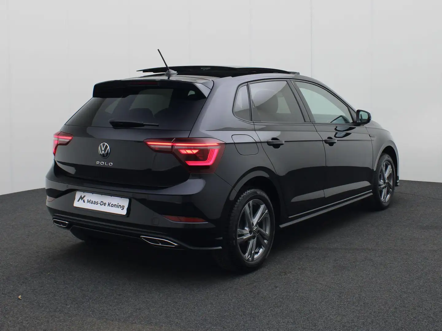 Volkswagen Polo 1.0TSI/95PK R-Line DSG · Navigatie · Panoramadak · Zwart - 2