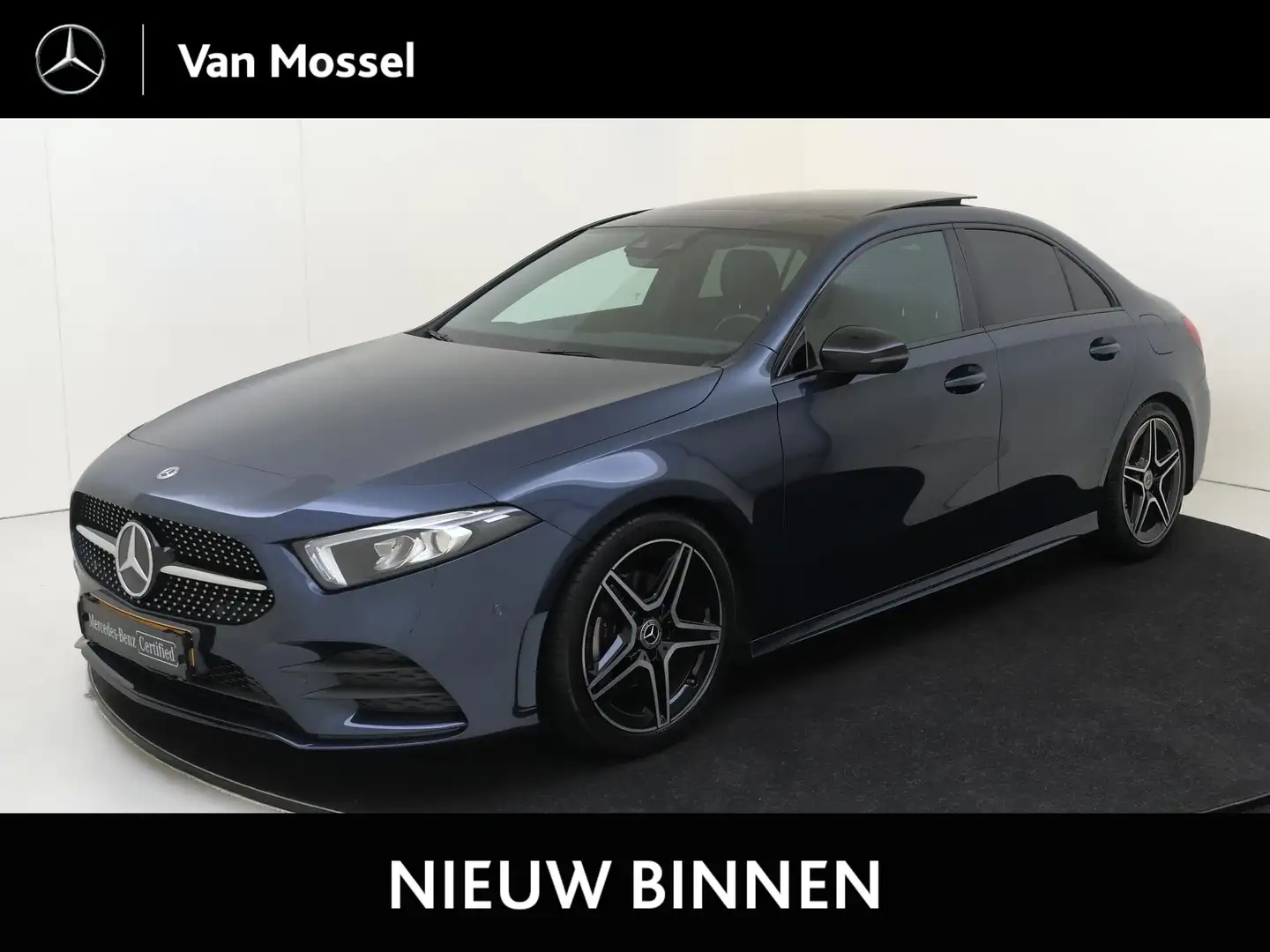 Mercedes-Benz A 180 Business Solution AMG Blauw - 1