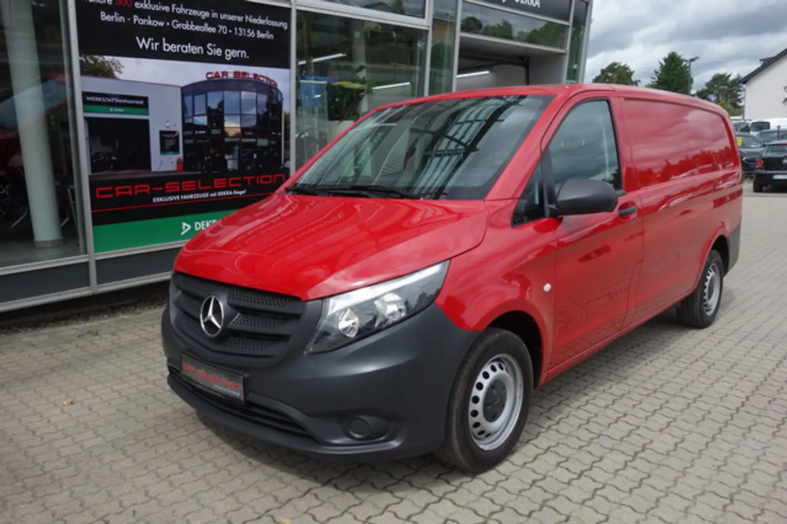 Mercedes-Benz Vito 110 CDI Kasten Lang KLIMA/TEMP/AHK/LKW Red - 1