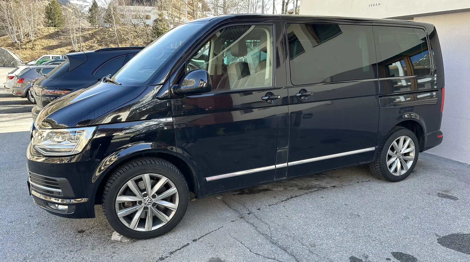 Volkswagen T6 Multivan Highline 2,0 TDI 4Motion BMT DSG Allrad - 2