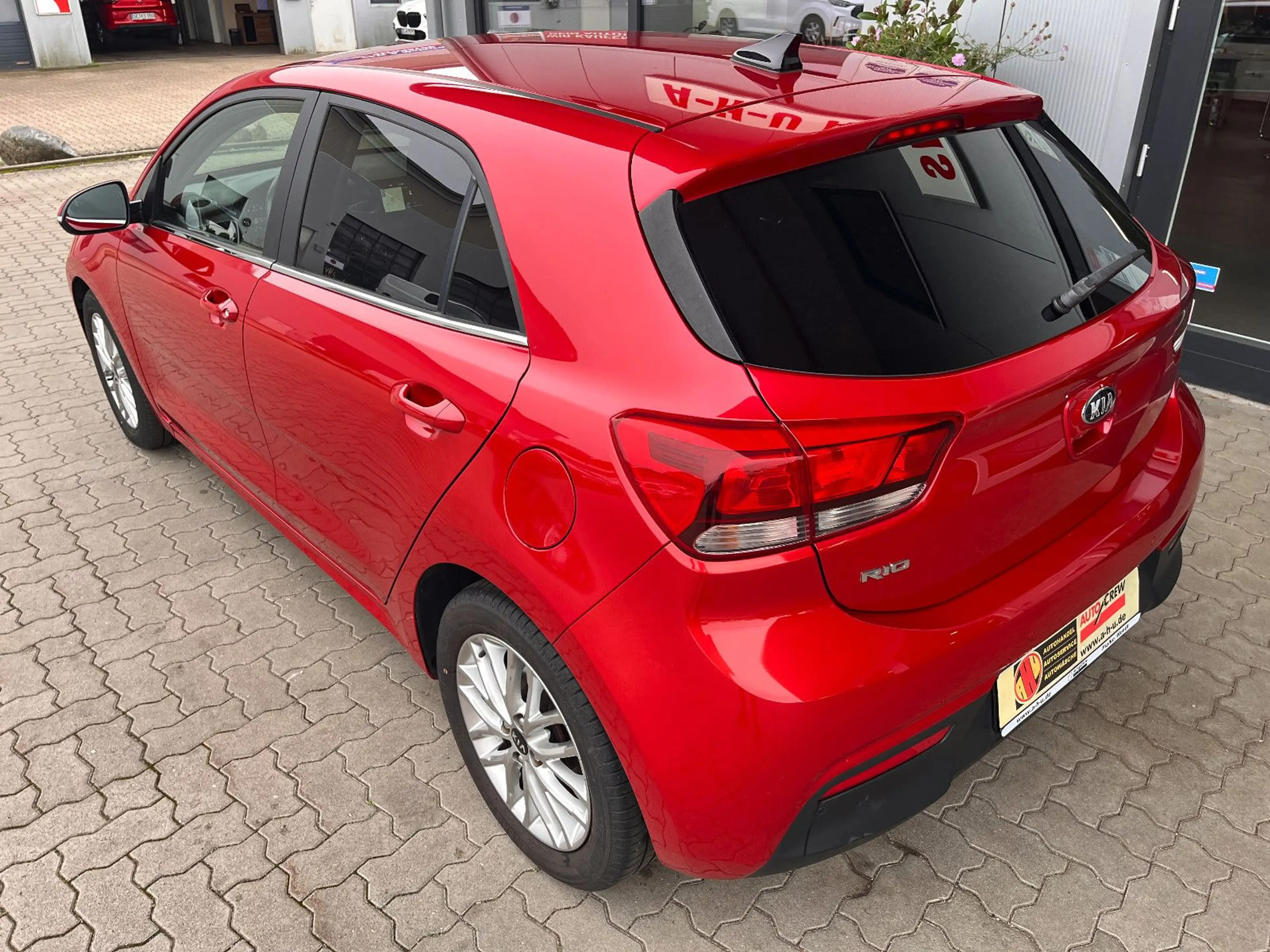 Kia Rio Spirit 1.3 — photo 9