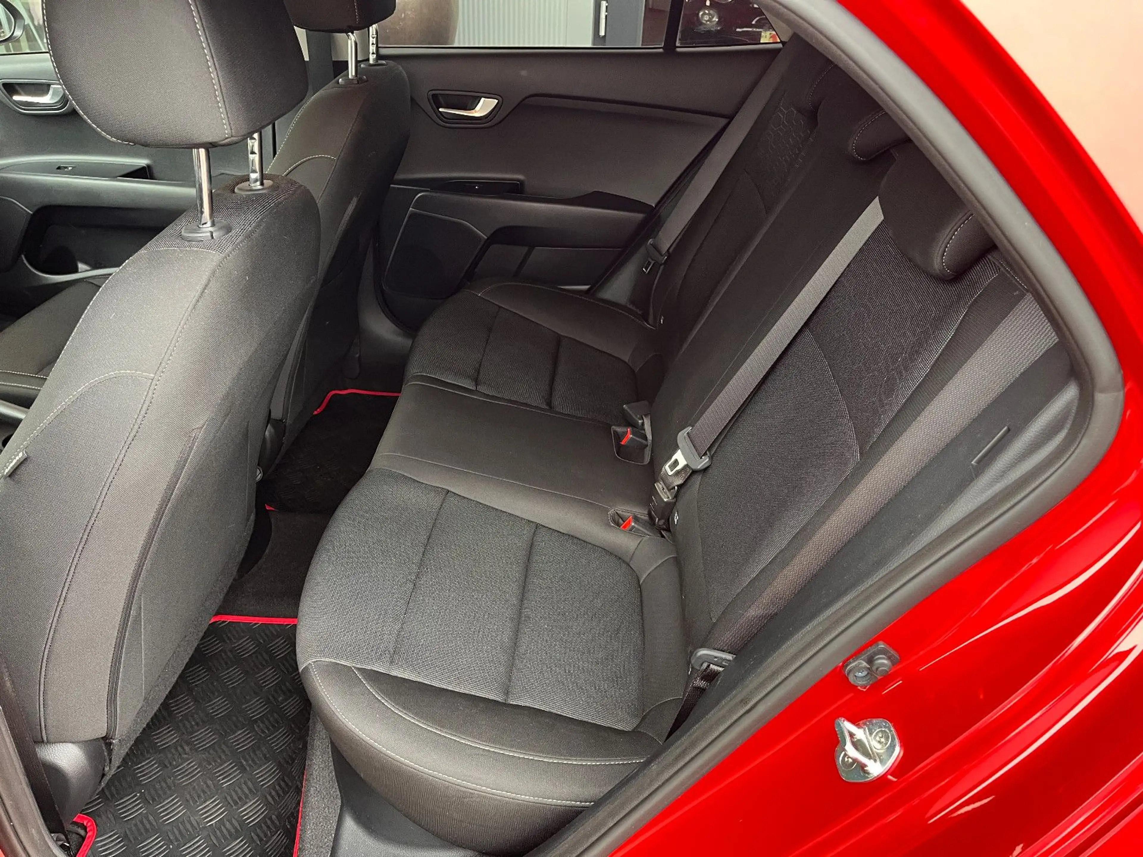 Kia Rio Spirit 1.3 — photo 13