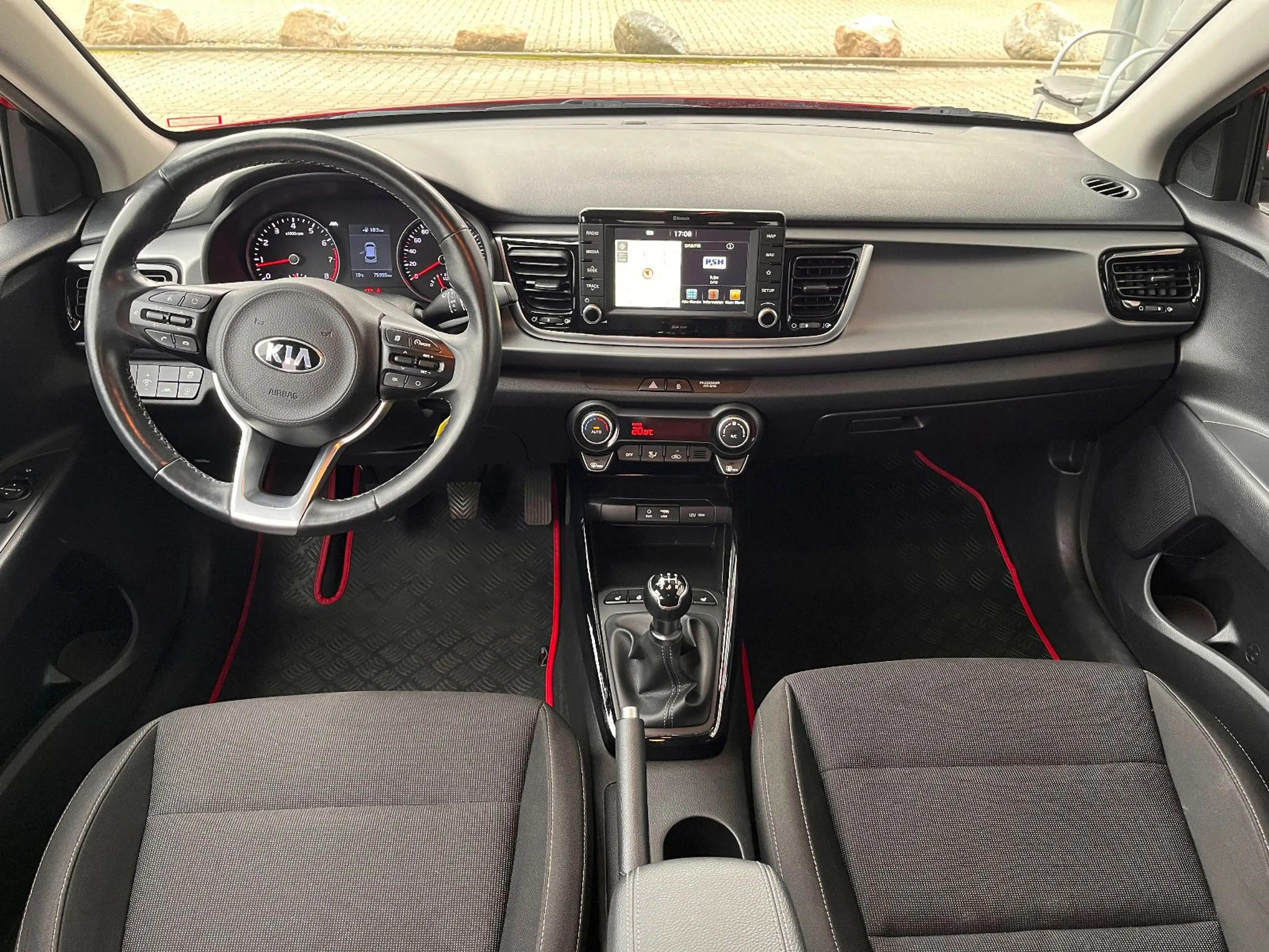 Kia Rio Spirit 1.3 — photo 11