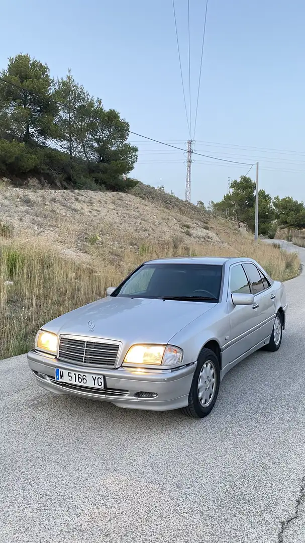 Mercedes-Benz C 250 250Turbo Diesel Elegance - 1
