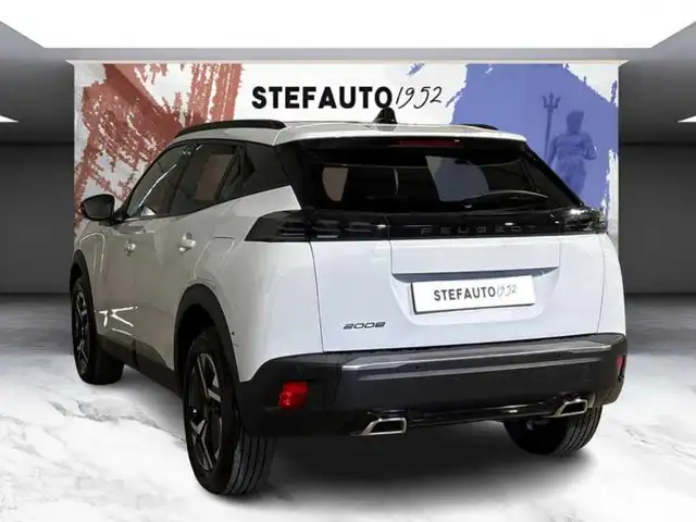 Peugeot 2008 view 5