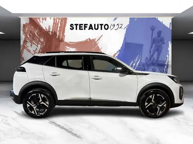 Peugeot 2008 view 3