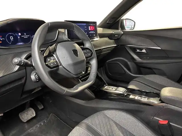 Peugeot 2008 view 11