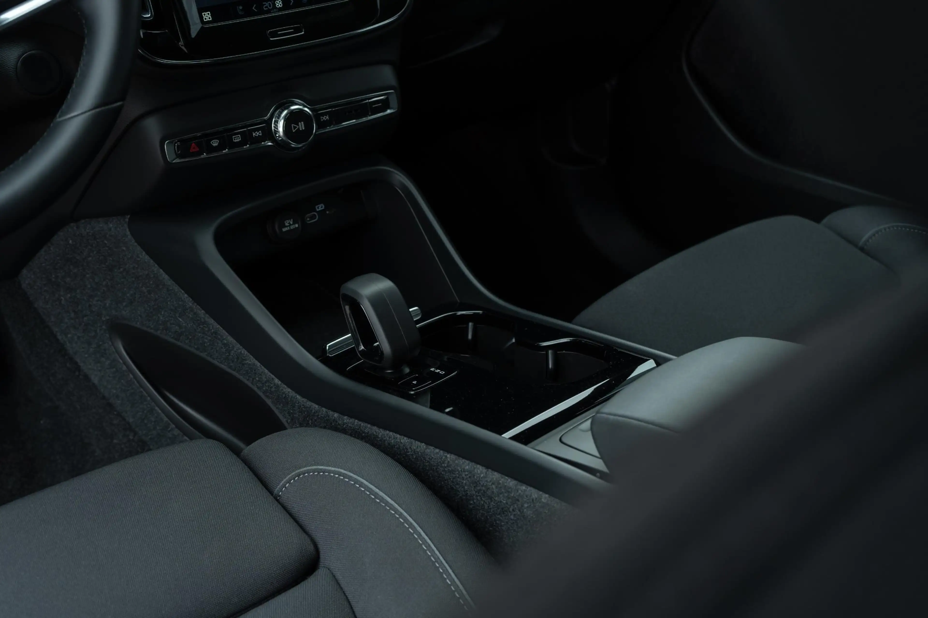 Volvo XC40 Single Motor Core 69 kWh — photo 8