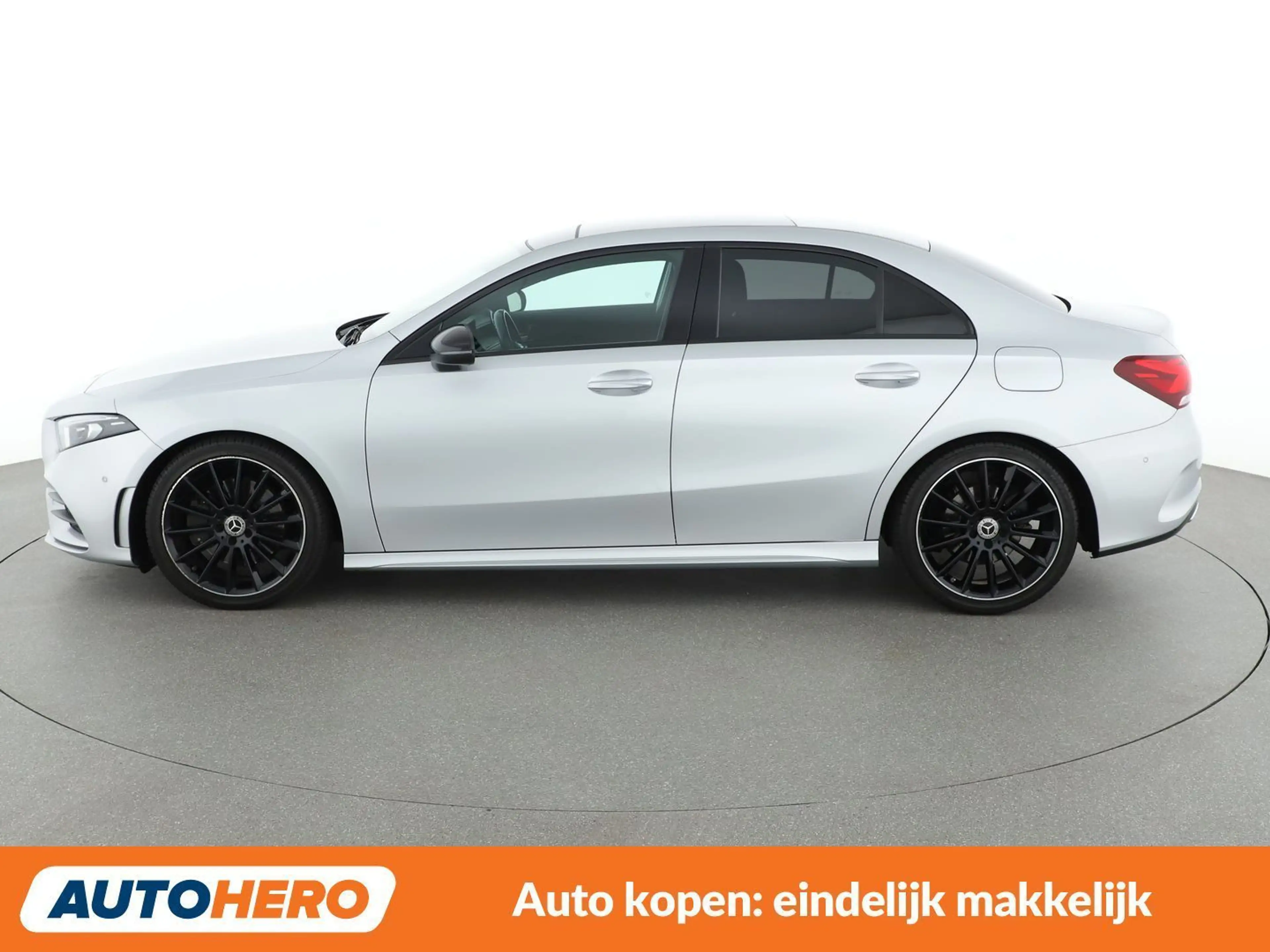 Mercedes-Benz A 220 A 220 AMG Line — photo 3