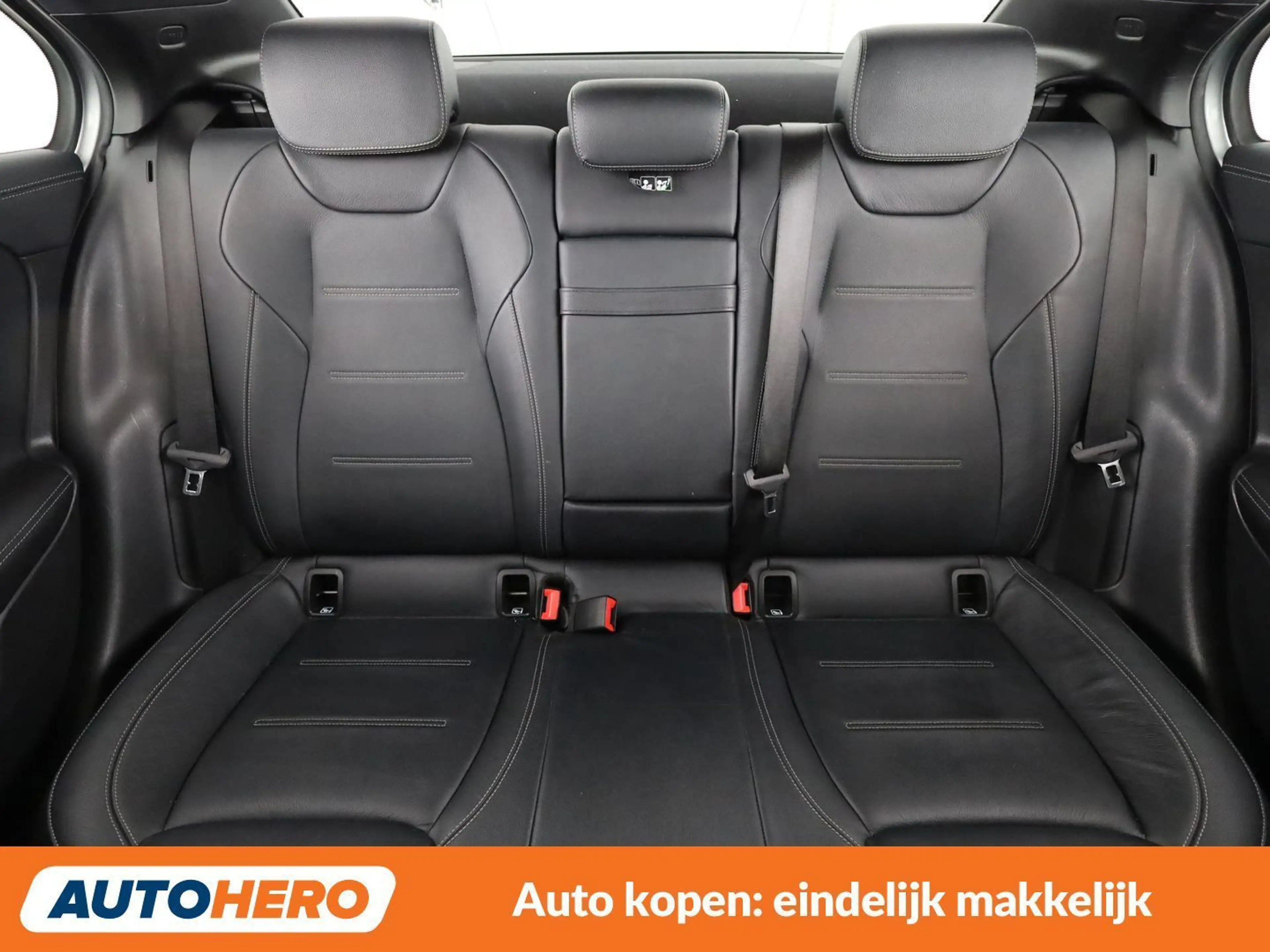 Mercedes-Benz A 220 A 220 AMG Line — photo 15