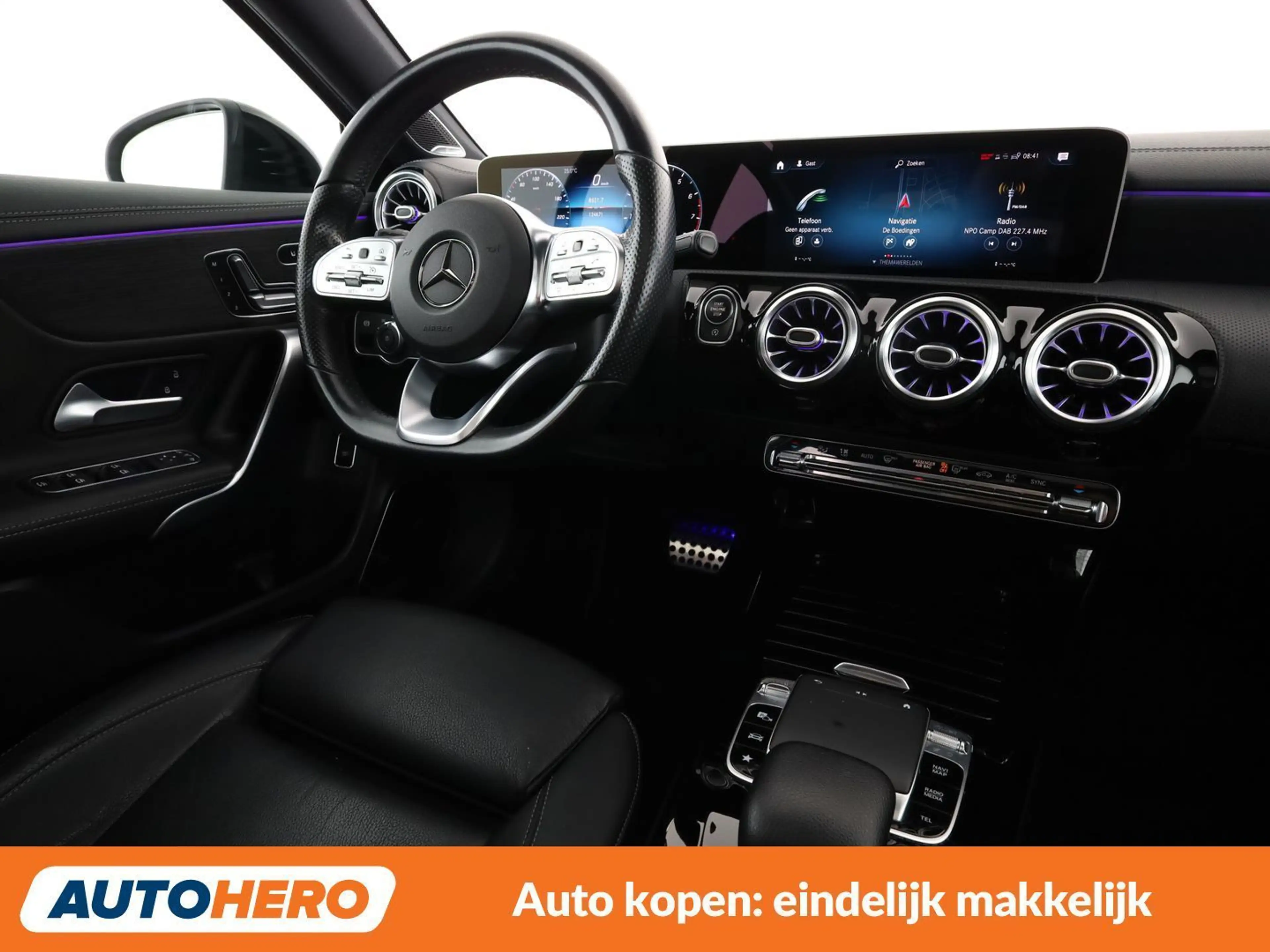 Mercedes-Benz A 220 A 220 AMG Line — photo 13