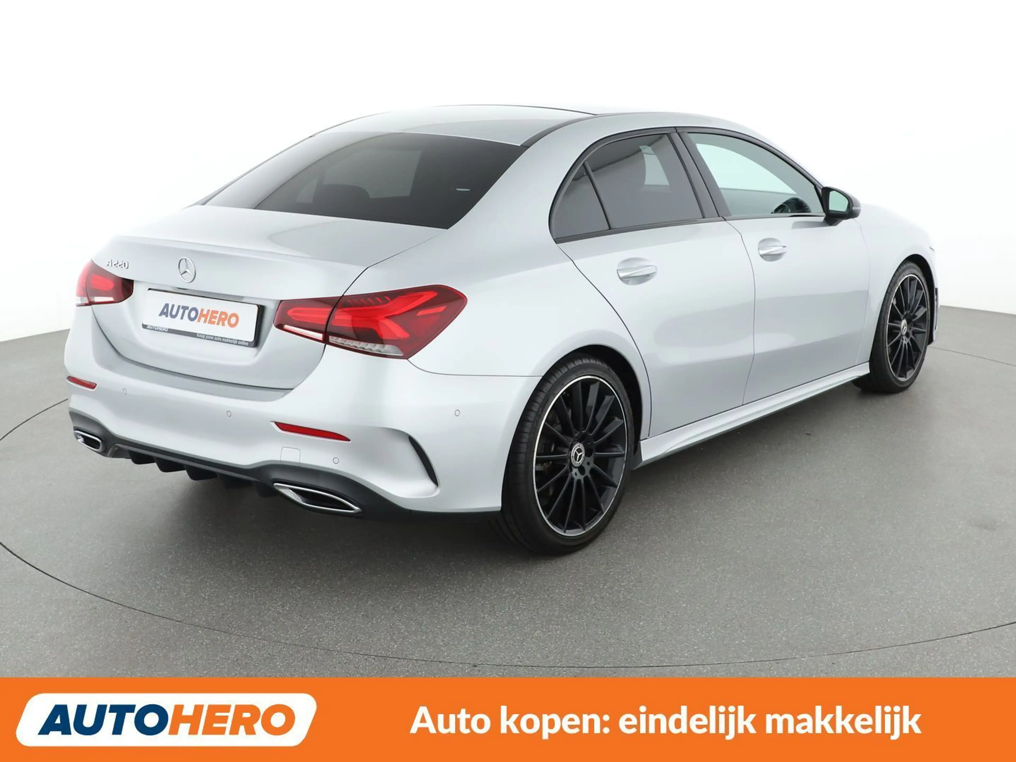 Mercedes-Benz A 220 A 220 AMG Line — photo 6